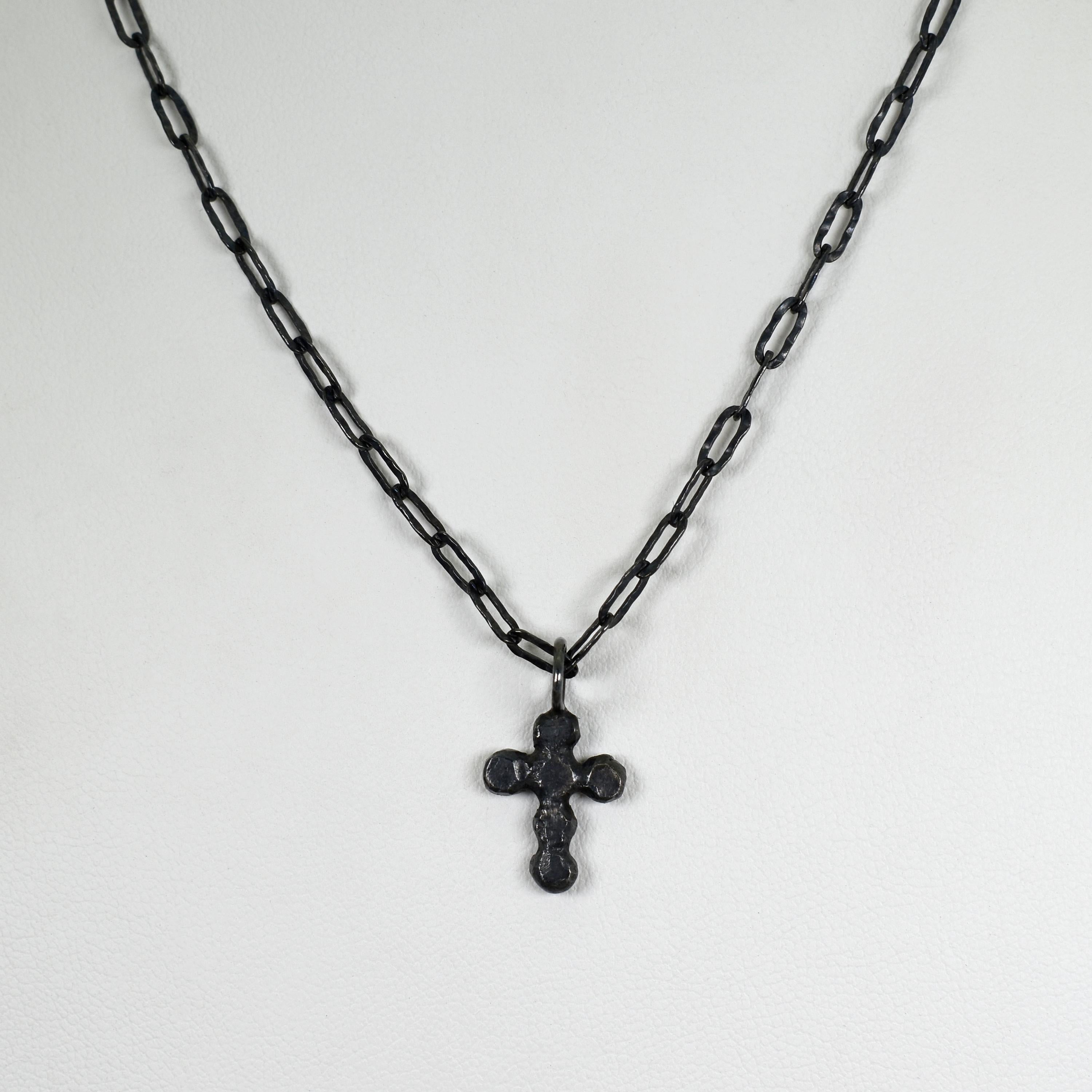 Diamond Oxidized Sterling Silver Cross Paperclip Chain Necklace In New Condition For Sale In Naples, FL