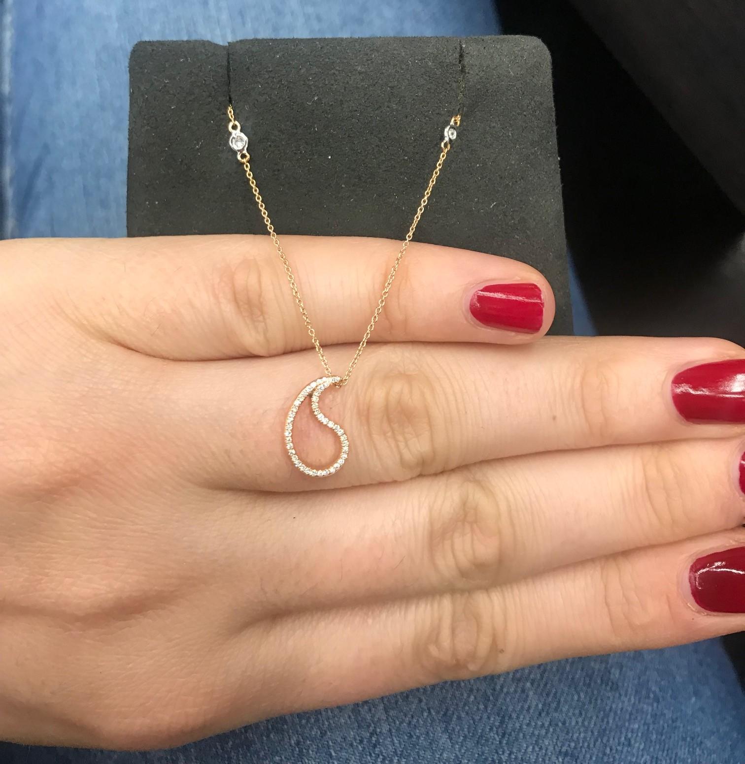 18 karat rose gold necklace