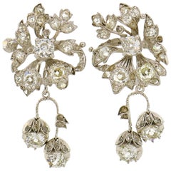 Boucles d'oreilles pendantes en diamant et palladium:: Art déco:: années 1930