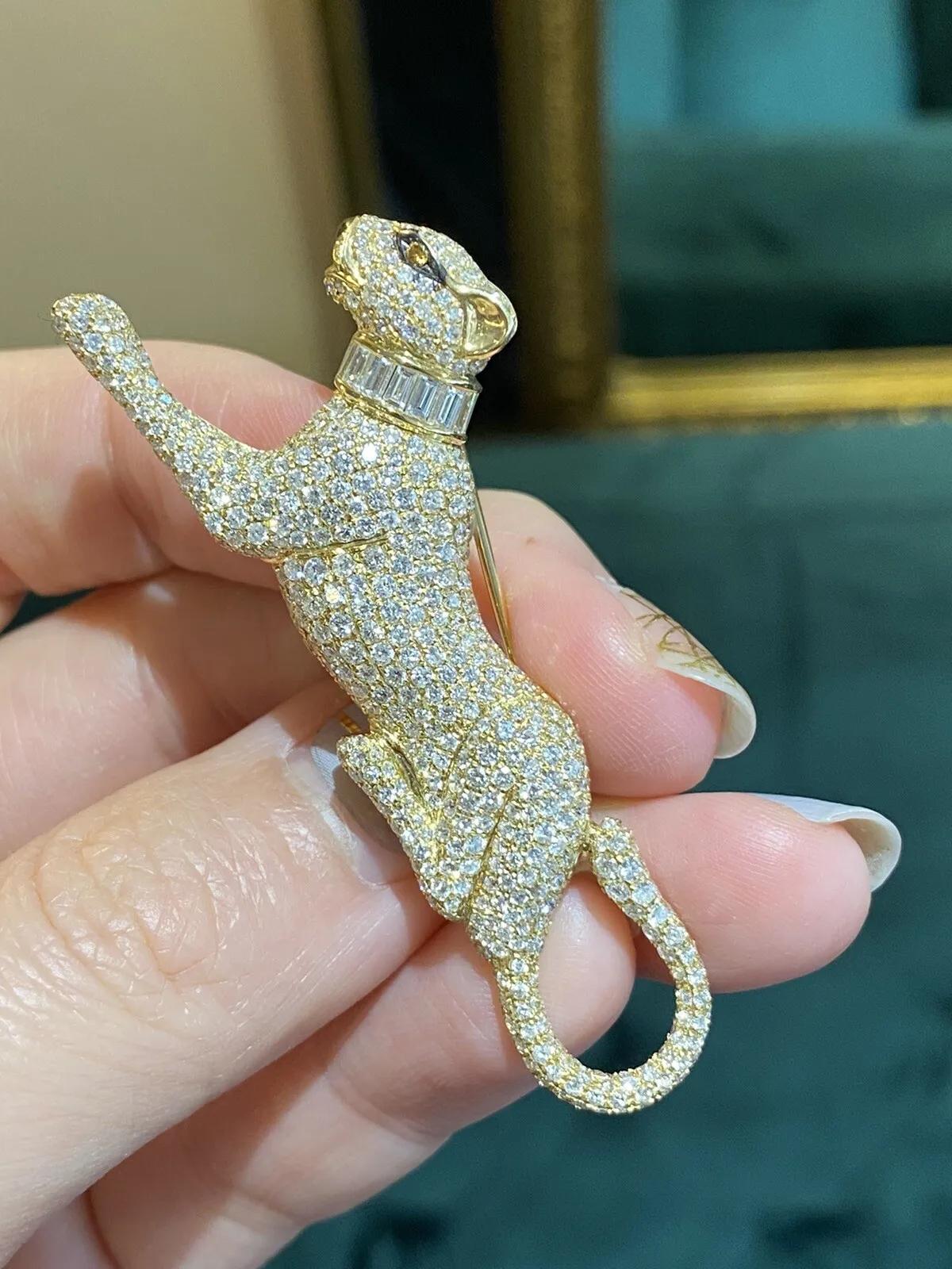 Women's or Men's Diamond Panther Brooch with Baguette Collar 4.26 Carat Total in 18k Yellow Gold For Sale