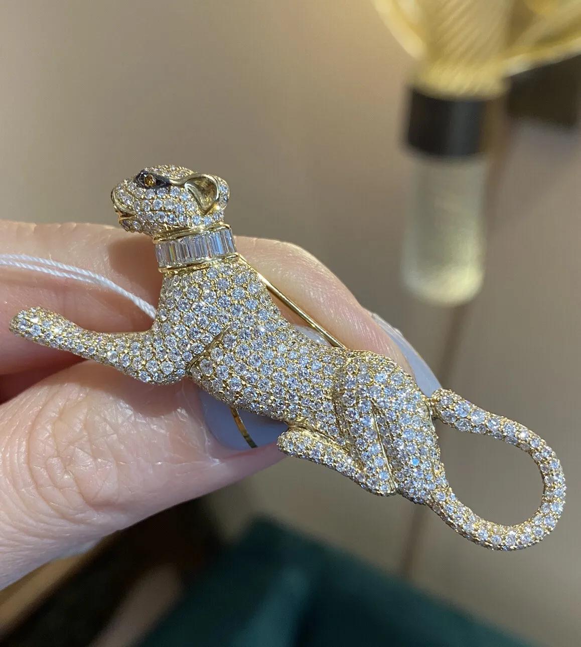 Diamond Panther Brooch with Baguette Collar 4.26 Carat Total in 18k Yellow Gold For Sale 2