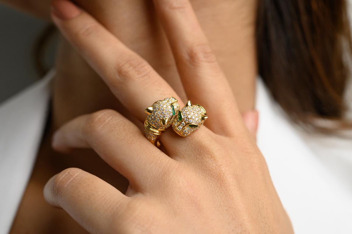 For Sale:  Iconic Diamond Panther Double Head Bypass Ring in 18k Solid Yellow Gold 4