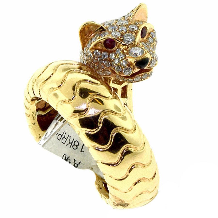 Bague panthère enveloppante en or jaune avec yeux en rubis et onyx Unisexe en vente