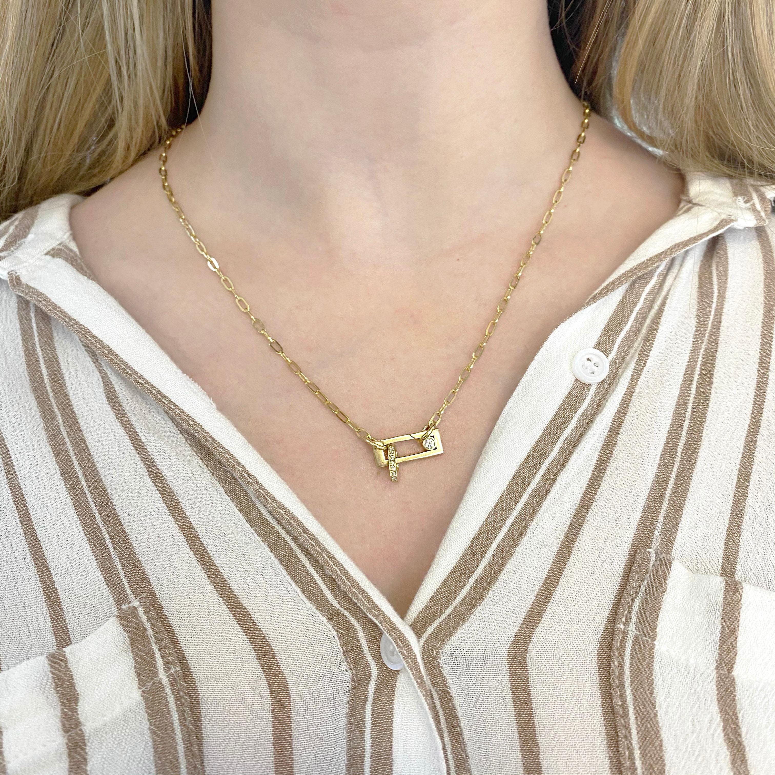 Taglio rotondo Collana con diamanti a graffetta, catena a graffetta in oro 14K con diamante da 10 carati in vendita