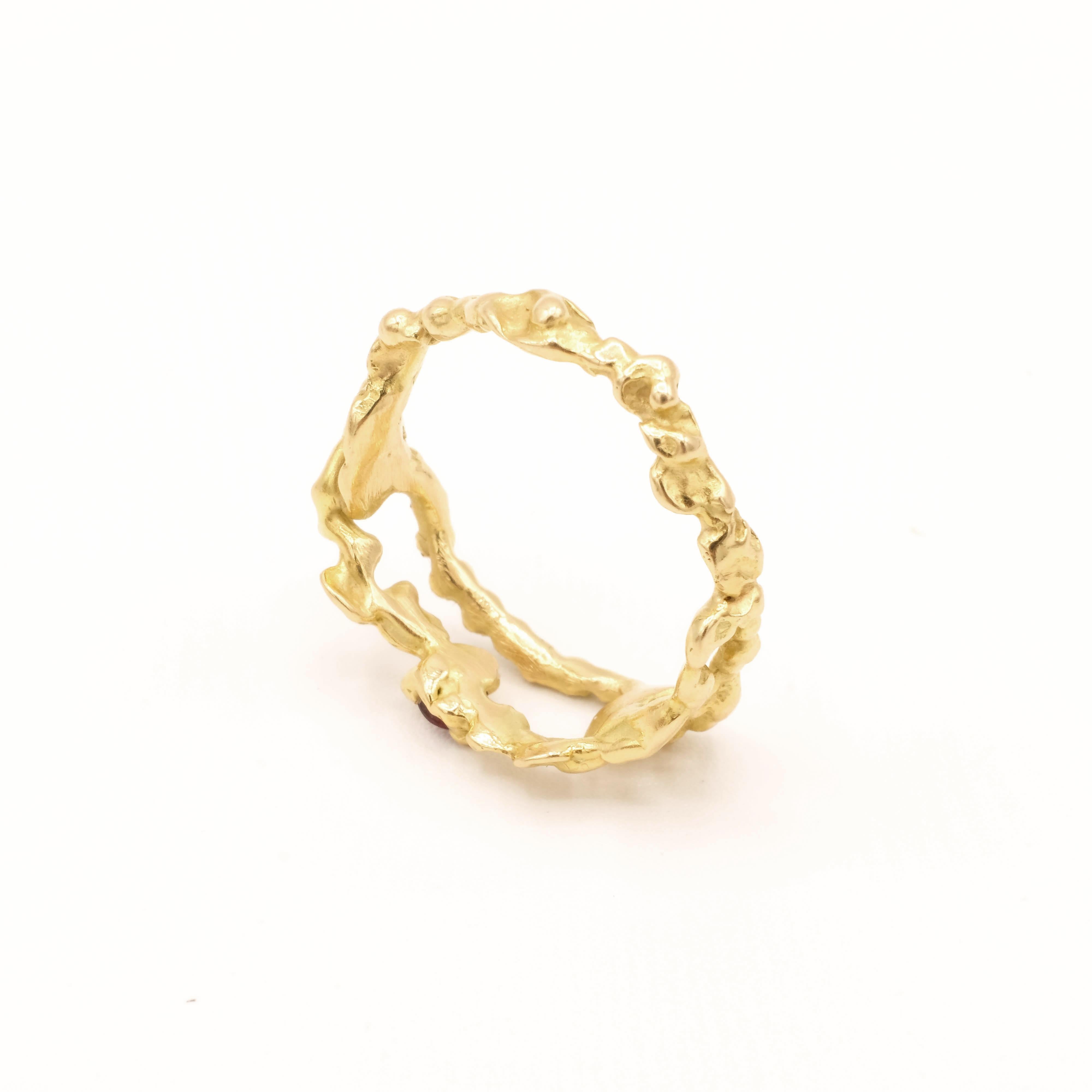 Contemporary 18 Karat Yellow Gold White Diamond Paraiba Tourmaline Textured Band Ring For Sale