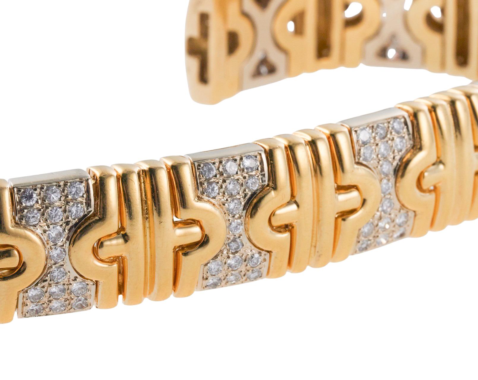 Diamond Parentesi Style Gold Bracelet In Excellent Condition For Sale In New York, NY