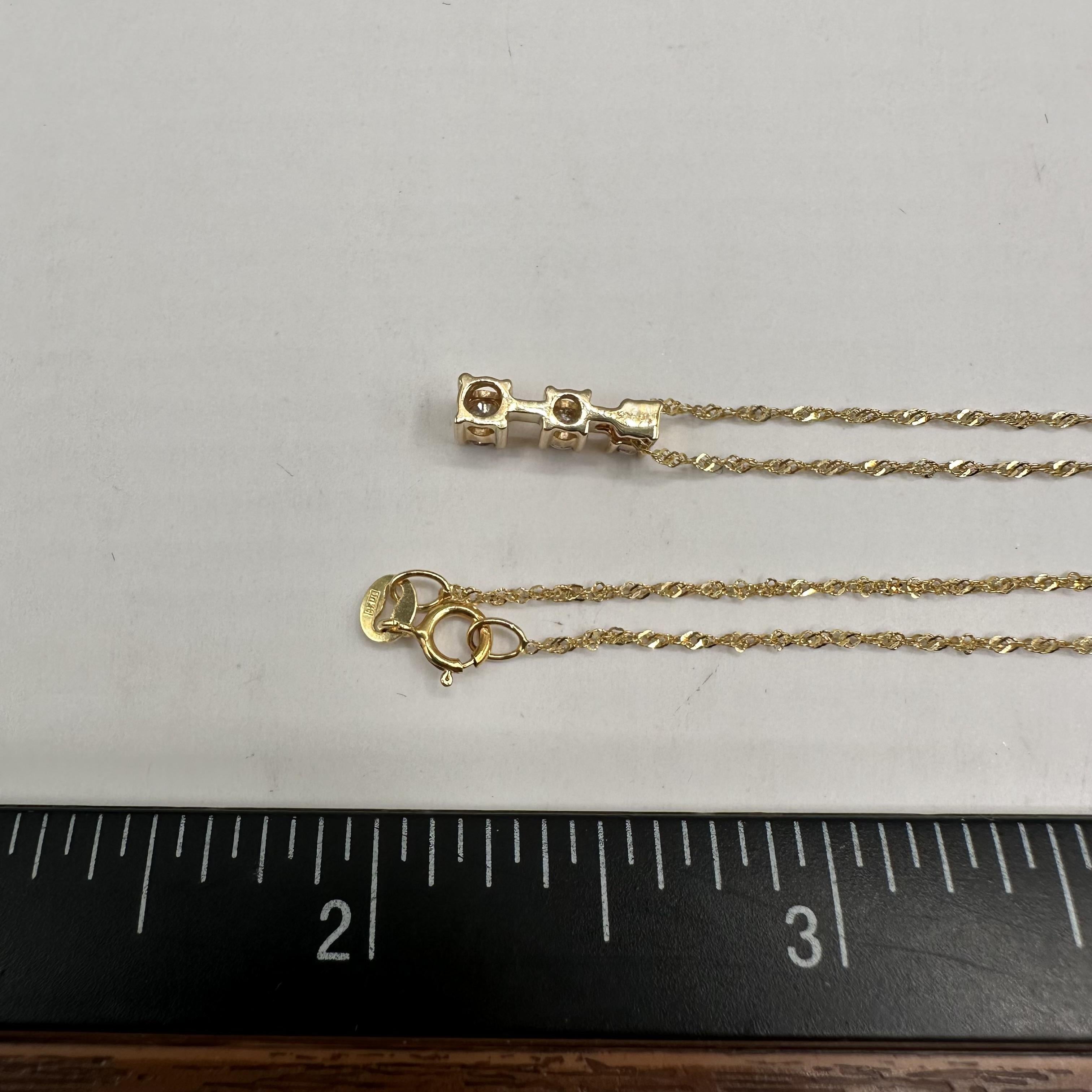 Women's Diamond Past, Present, Future Necklace in 10kt Yellow Gold – 0.20ctw Diamonds