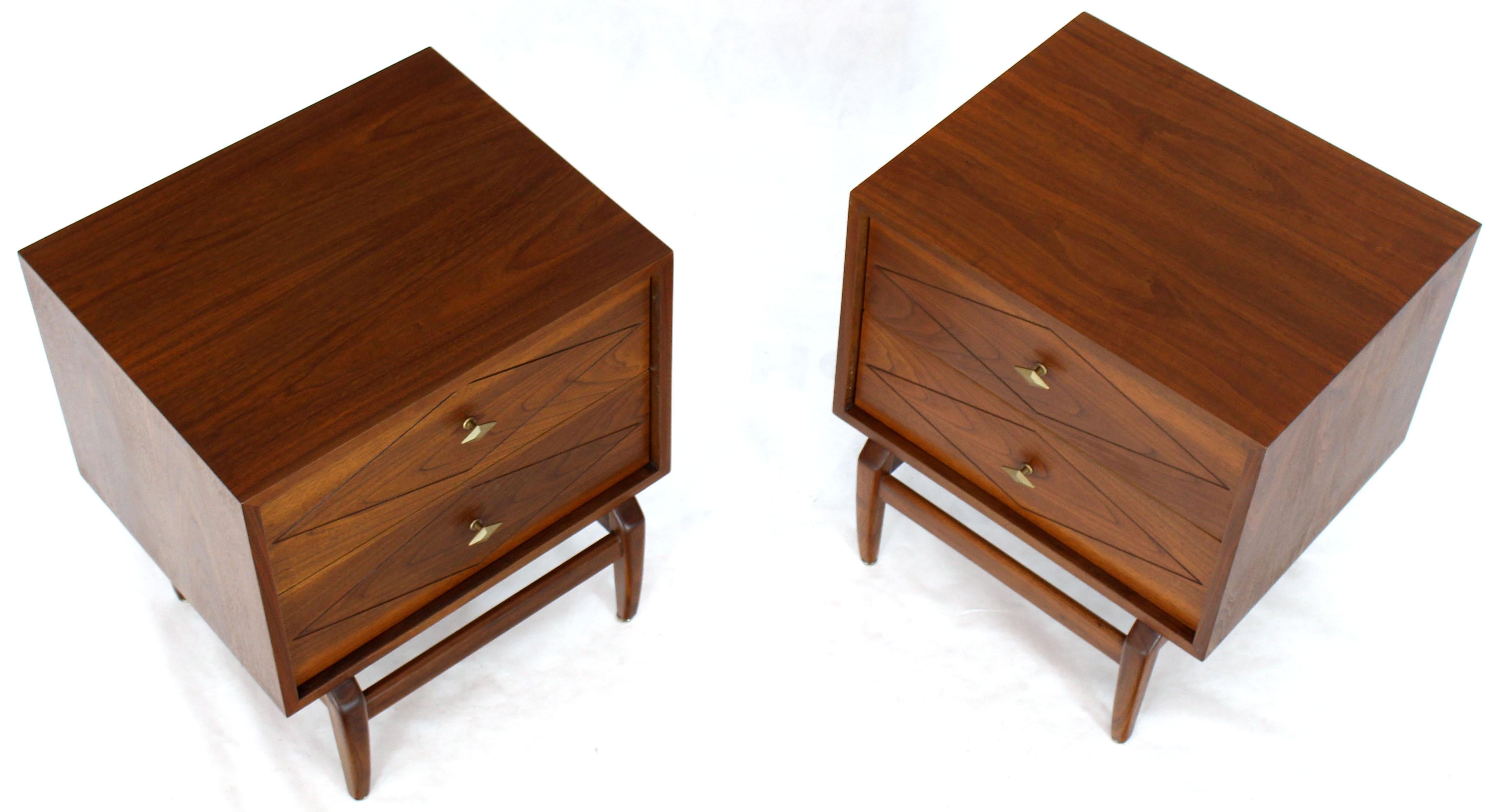 Lacquered Diamond Pattern Cube Shape Walnut End Tables Stands Solid Sculptural Legs Pair
