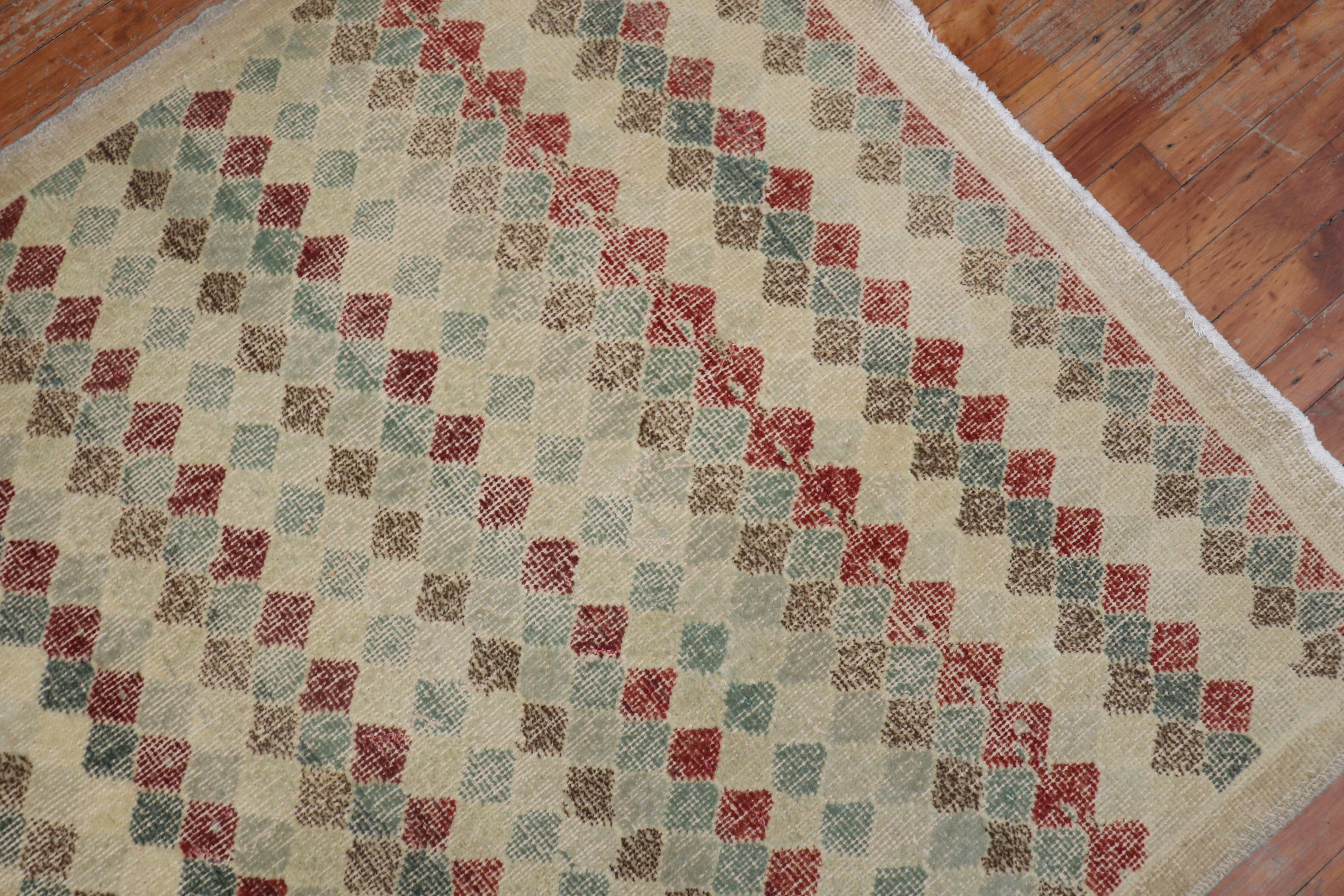 Türkischer Deko-Teppich mit Diamantmuster (20. Jahrhundert) im Angebot