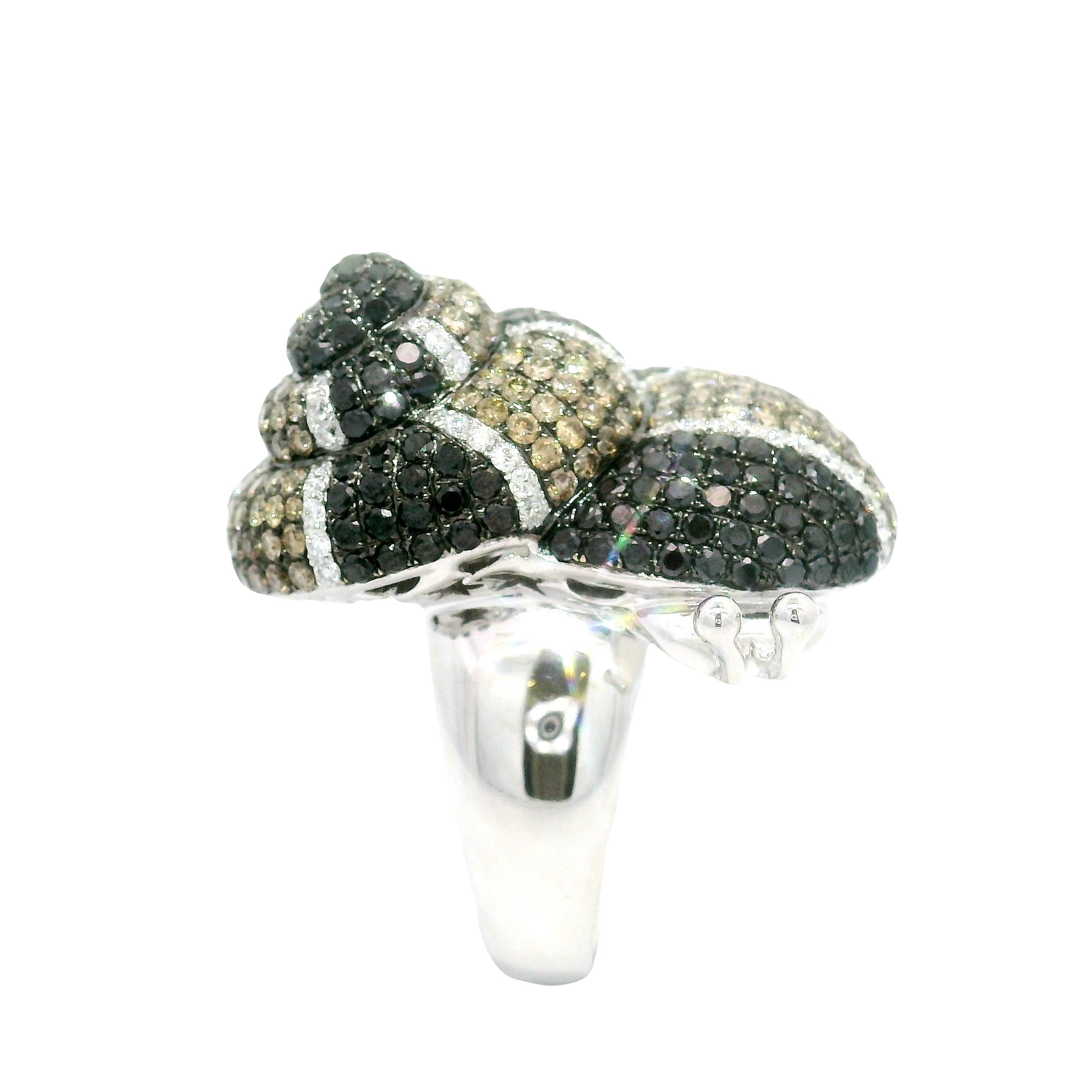 Diamond Pave 18k White Gold Snail Cocktail Ring For Sale 1