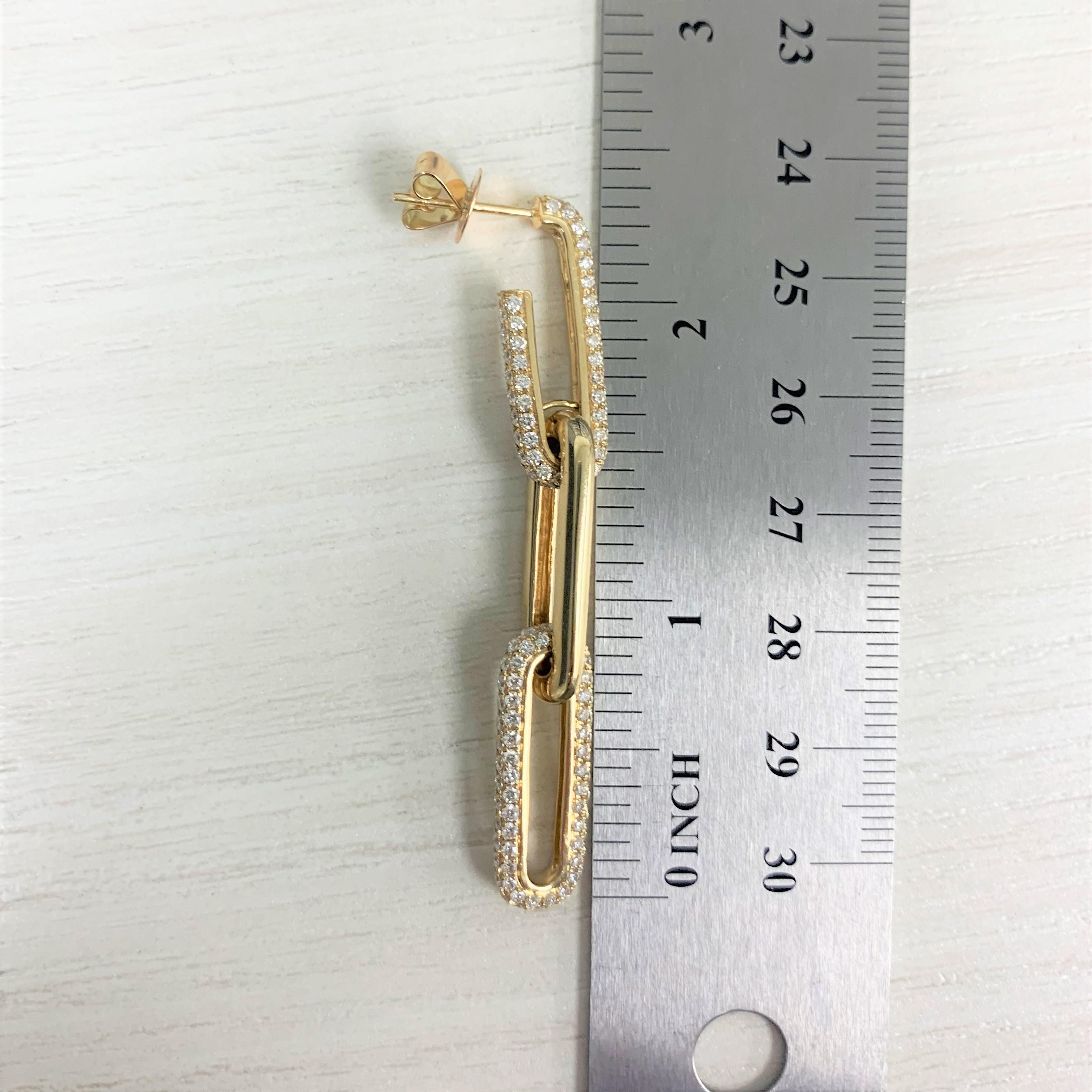 Taille ronde Diamant pavé 3,75 carats T.W. Boucles d'oreilles pendantes en or 14k à maillons en forme de trombone (Paperclip Link) en vente