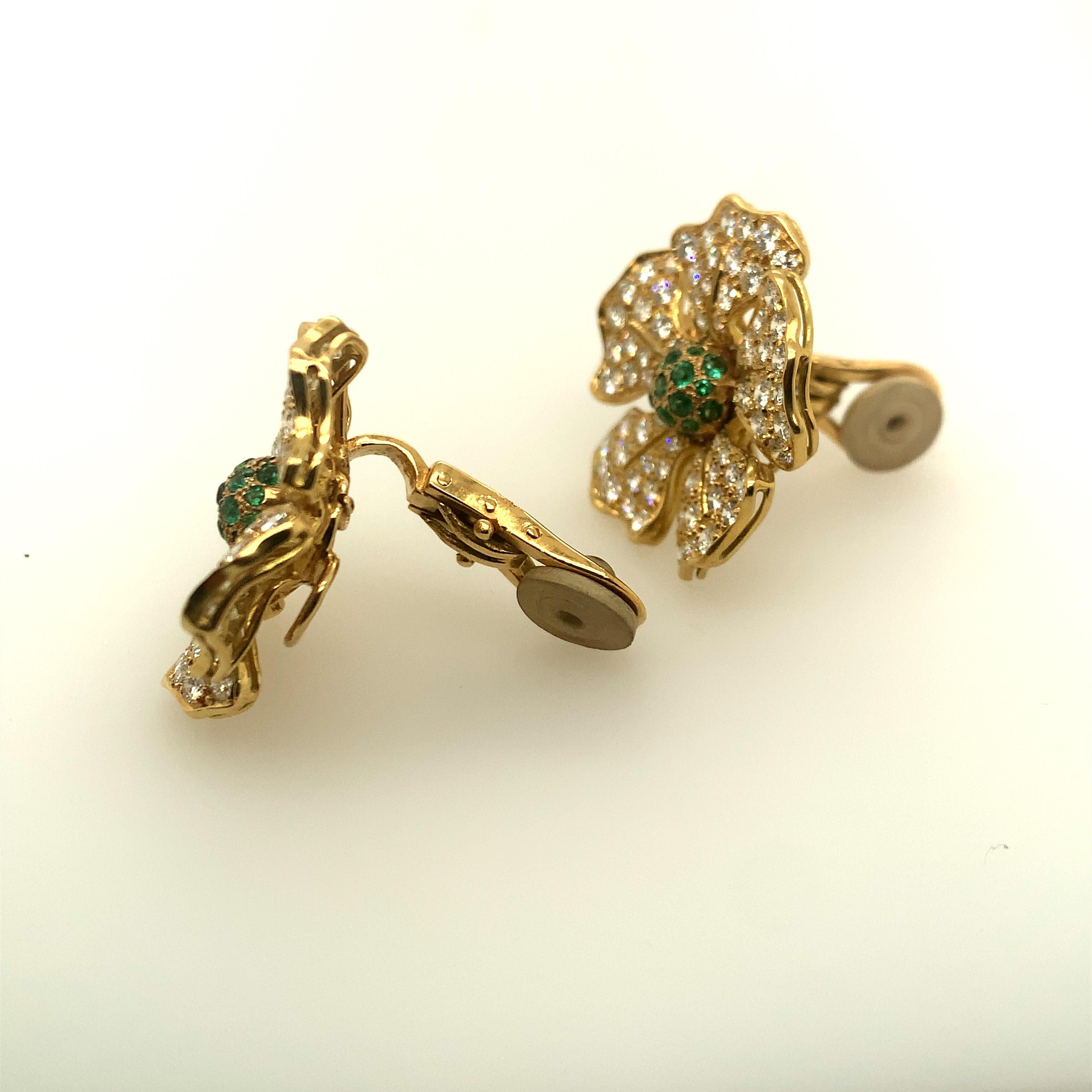 Diamond Pave and Emerald Flower Earrings In Excellent Condition In New York, NY
