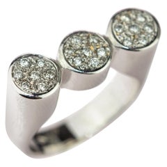 Diamond Pave Brilliant 18 Karat White Gold Three Round Stones Cocktail Ring