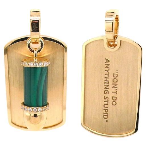 Collier pendentif à breloque en or 18 carats avec étiquette de chien en malachite pavé de diamants