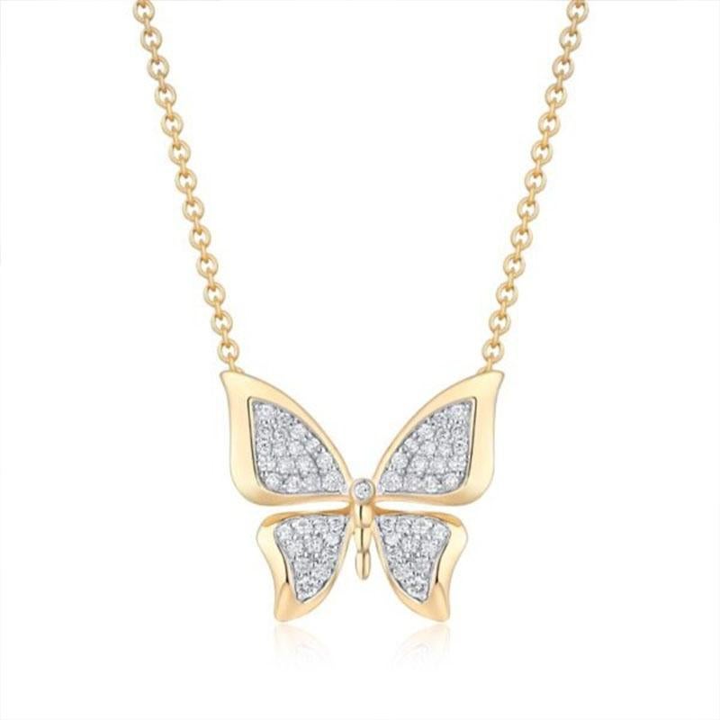 Moderne Collier en or jaune 14K avec pendentif papillon pavé de diamants en vente