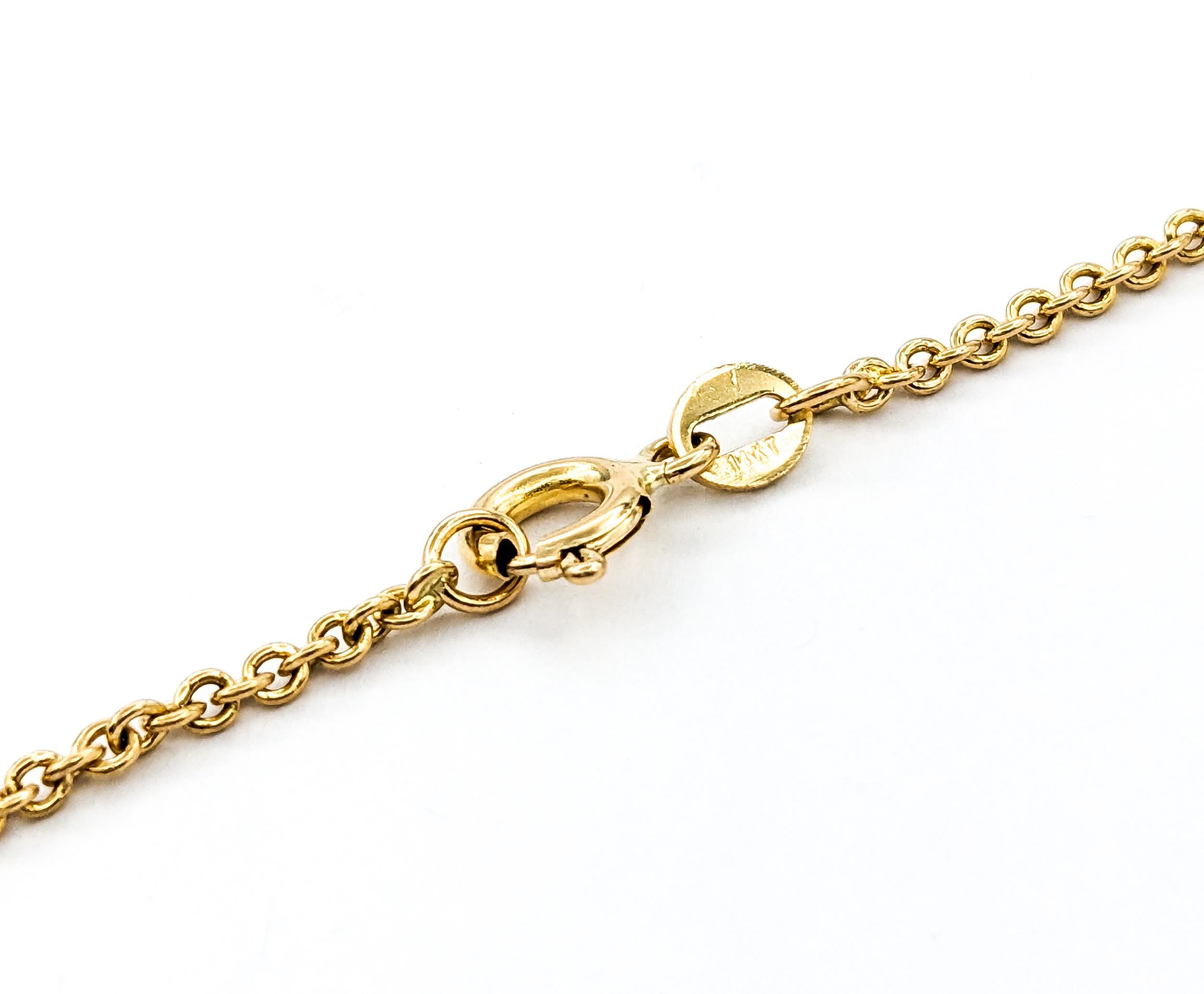 Taille ronde Pendentif cercle pavé de diamants en or jaune en vente