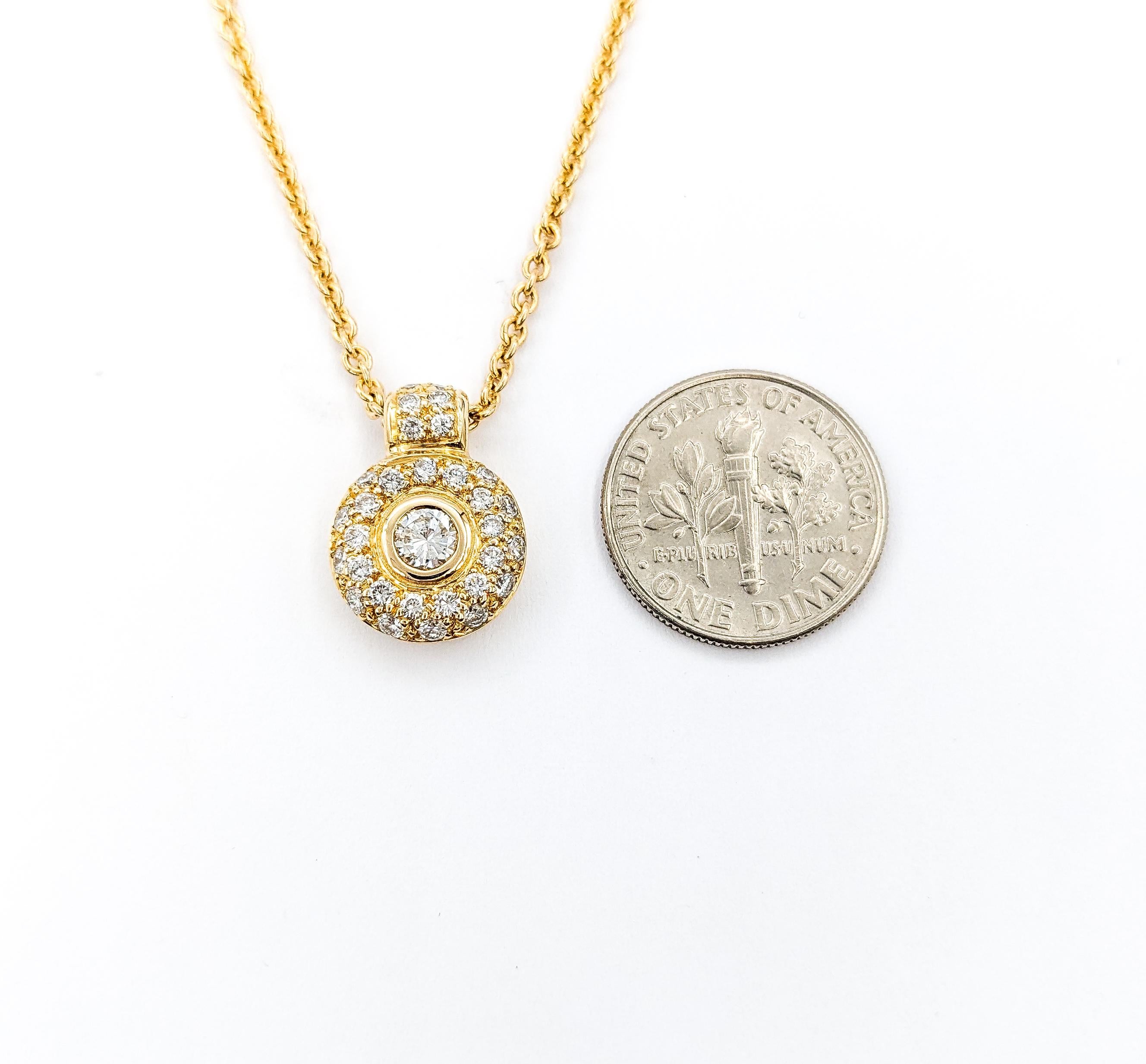 Pendentif cercle pavé de diamants en or jaune en vente 3
