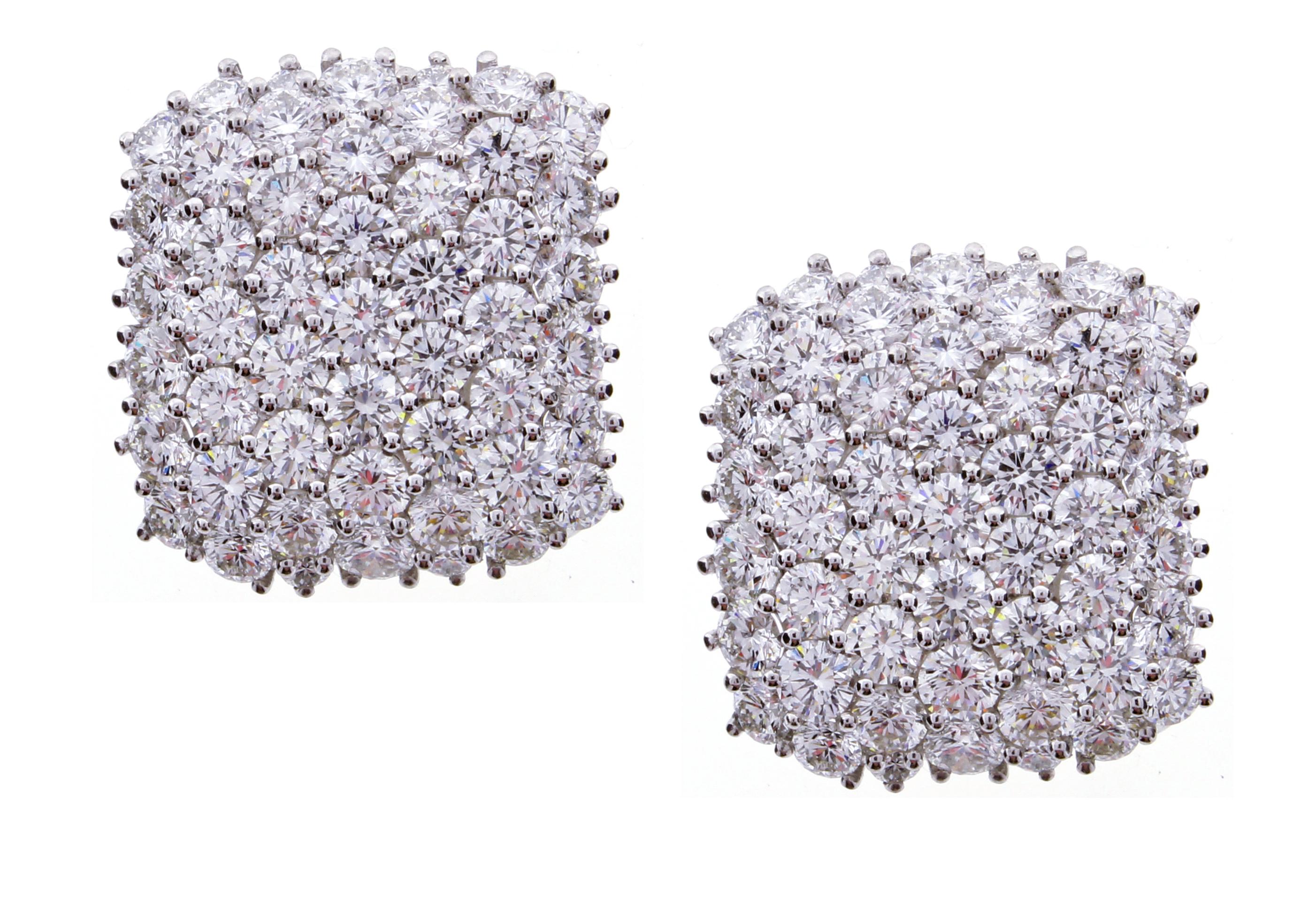 Diamond Pave Clip Earrings In Excellent Condition For Sale In Bethesda, MD