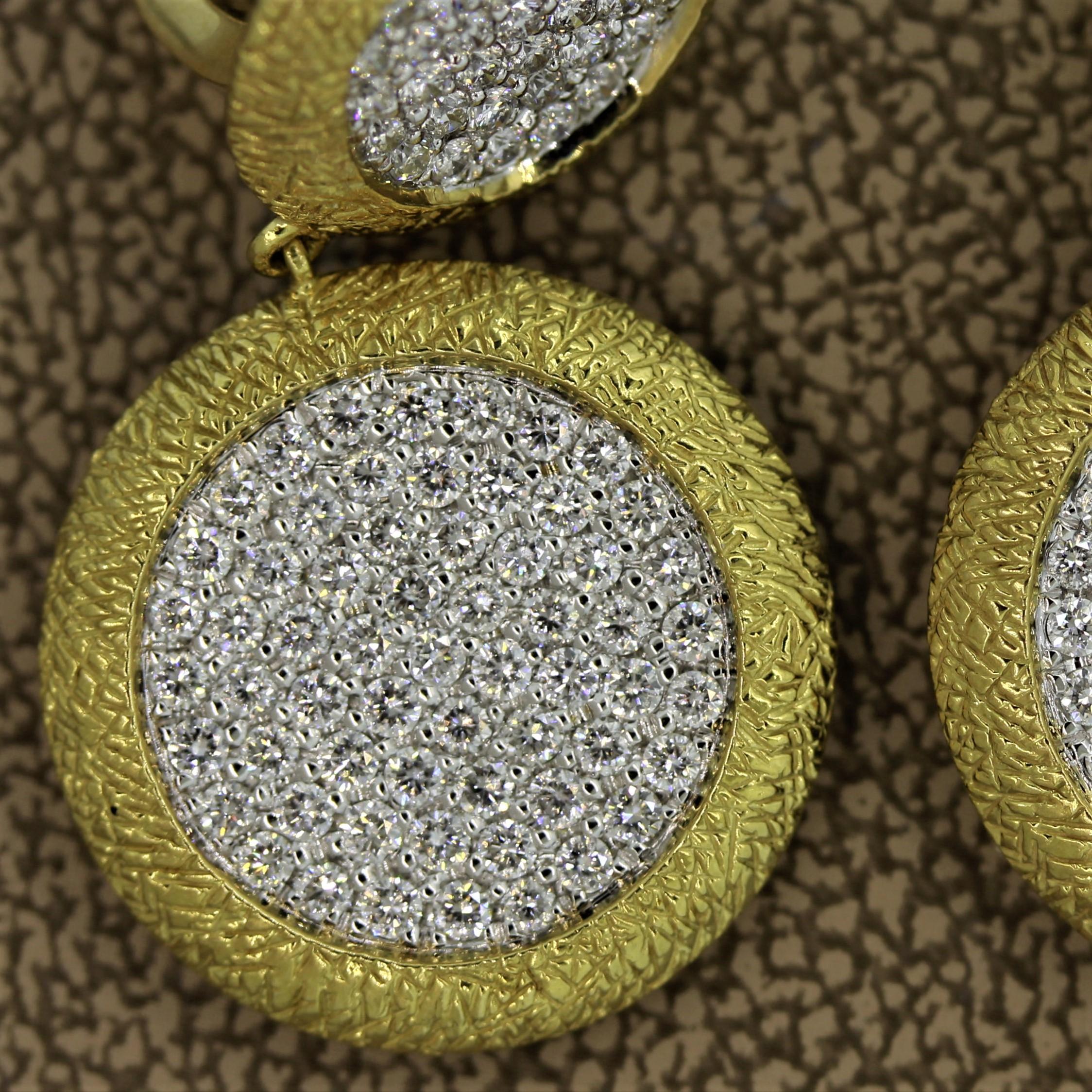 Diamond Pavé Disc Gold Drop Earrings In New Condition In Beverly Hills, CA