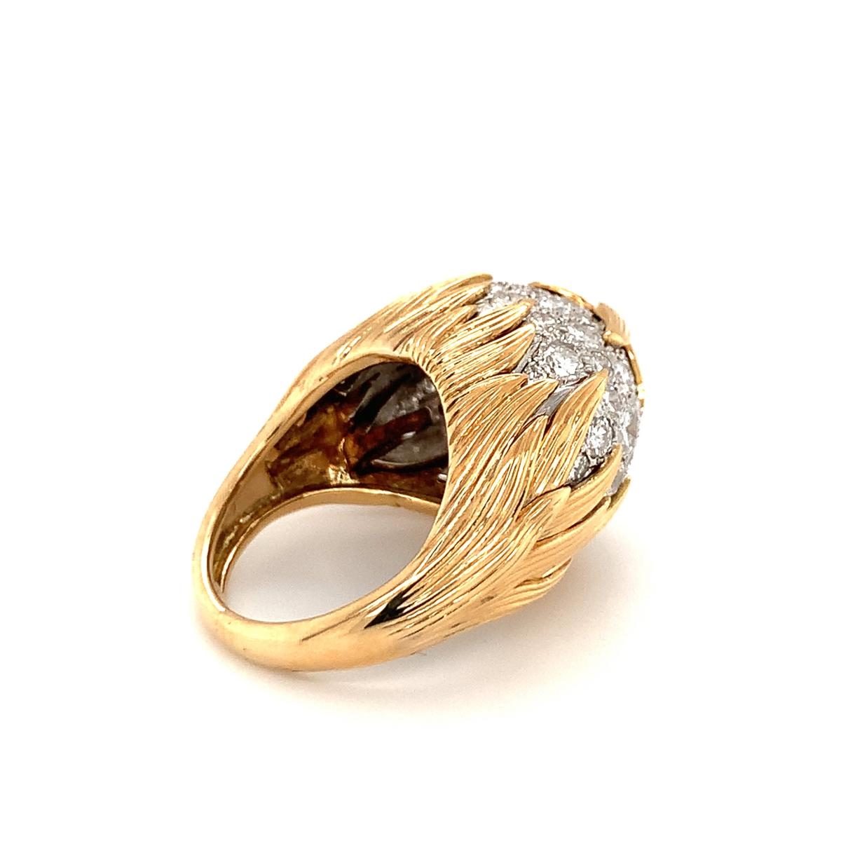 Diamond Pave Dome 18K Yellow Gold Ring, circa 1960s For Sale 1