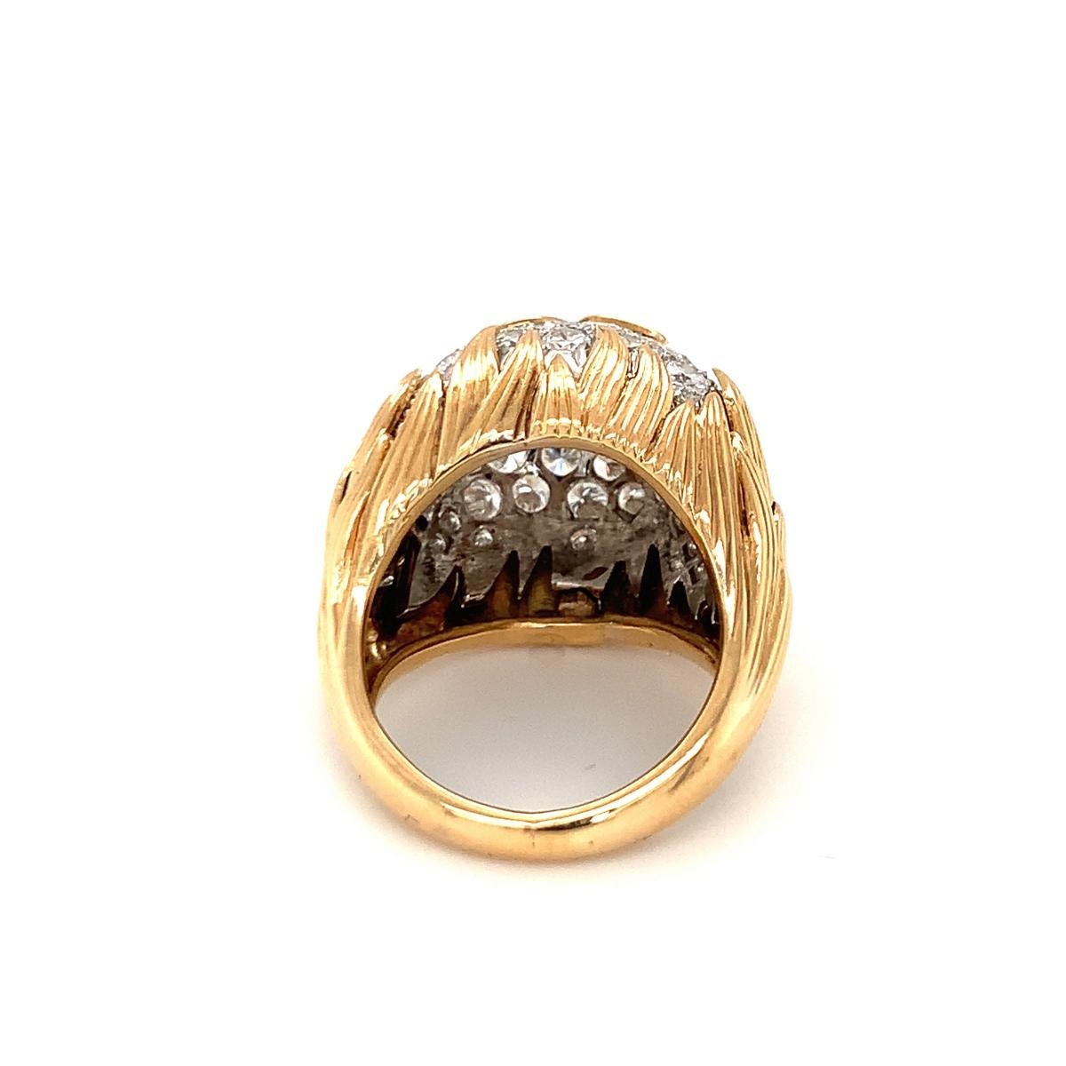 Diamond Pave Dome 18K Yellow Gold Ring, circa 1960s For Sale 2