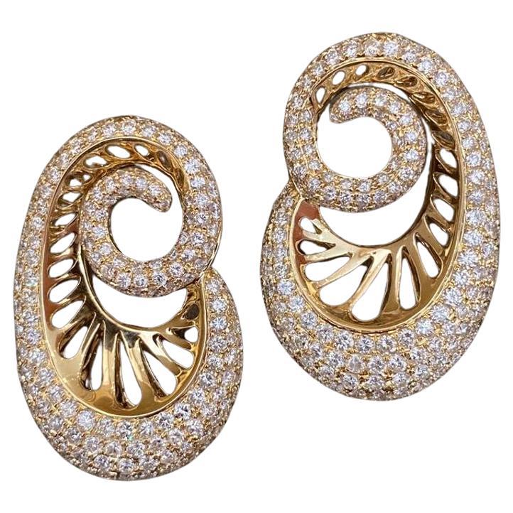 Diamond Pavé Earrings Paisley Design 6.22 Carats Total Weight in 18k Yellow Gold For Sale