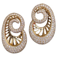 Diamond Pavé Earrings Paisley Design 6.22 Carats Total Weight in 18k Yellow Gold