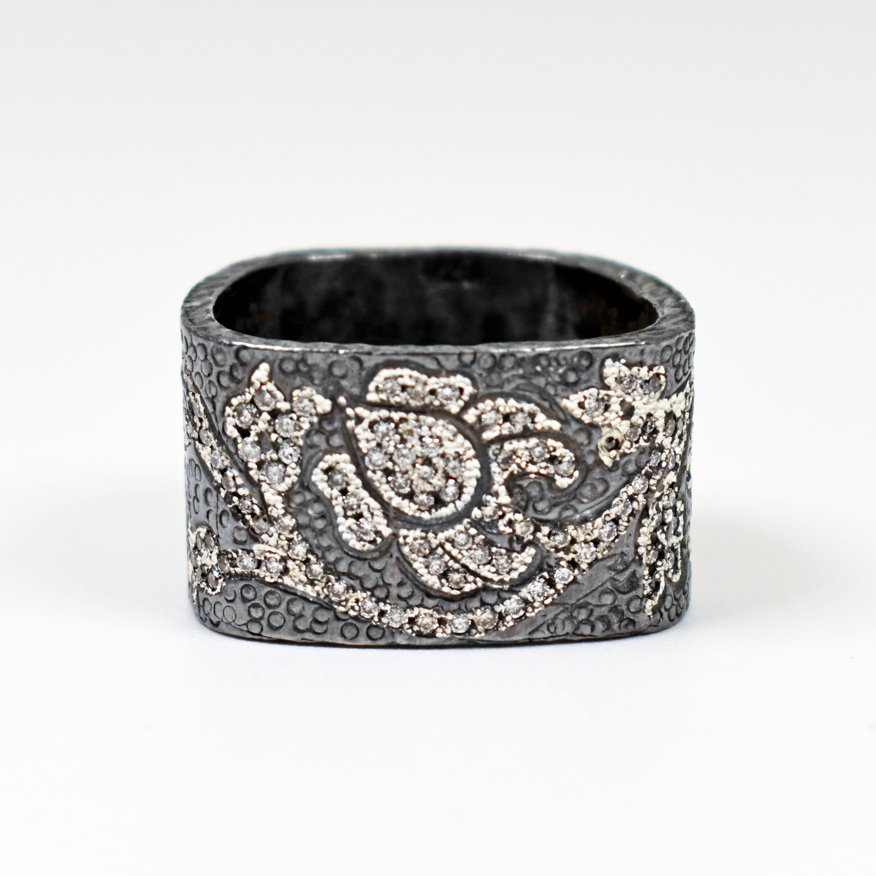 Round Cut Diamond Pavé Engraved Oxidized Sterling Silver Square Ring