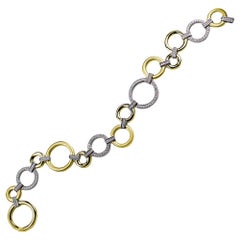 Diamond Pavé Gold Circle Link Bracelet