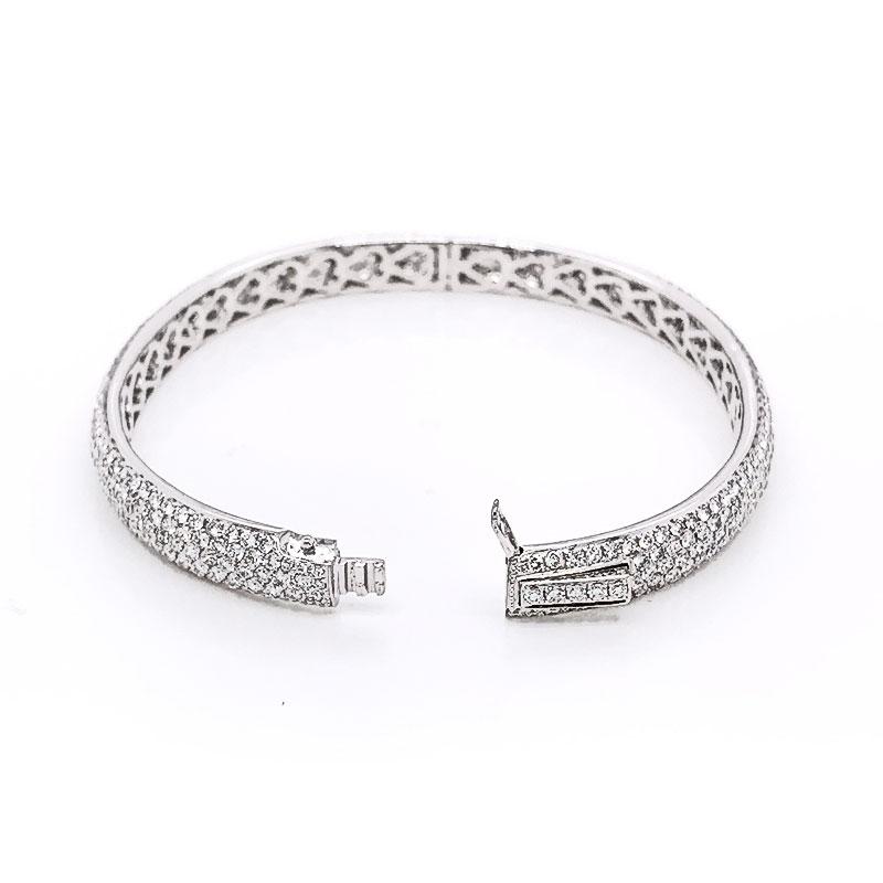 Diamond Pave Gold Eternity Bracelet In New Condition In Beverly Hills, CA