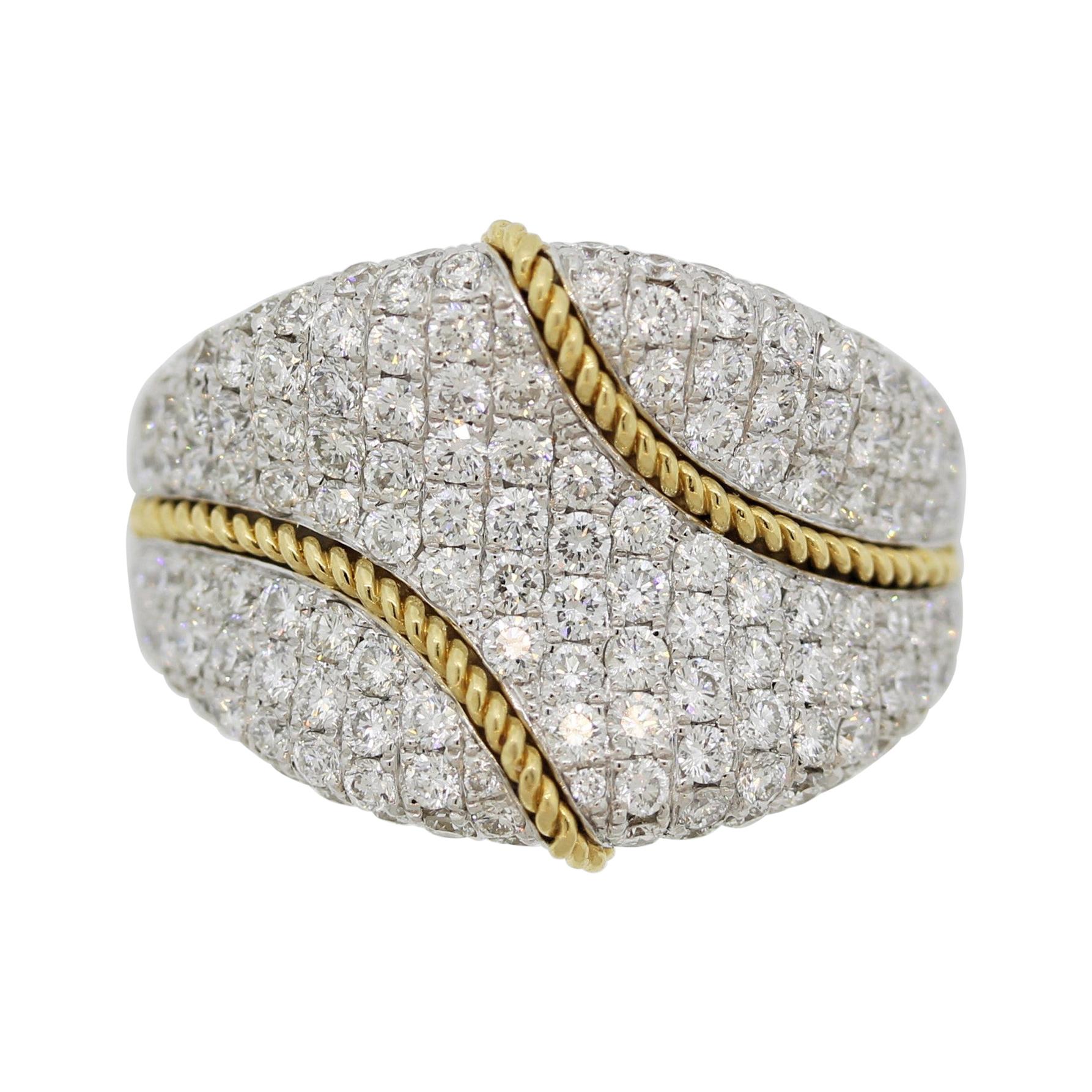 Bague à ruban en or pavé de diamants en vente