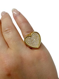 Anello a forma di cuore con pavé di diamanti in oro giallo 18 carati