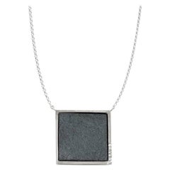 Quadratischer Hämatit-Anhänger "Diamant Pave" aus Weißgold
