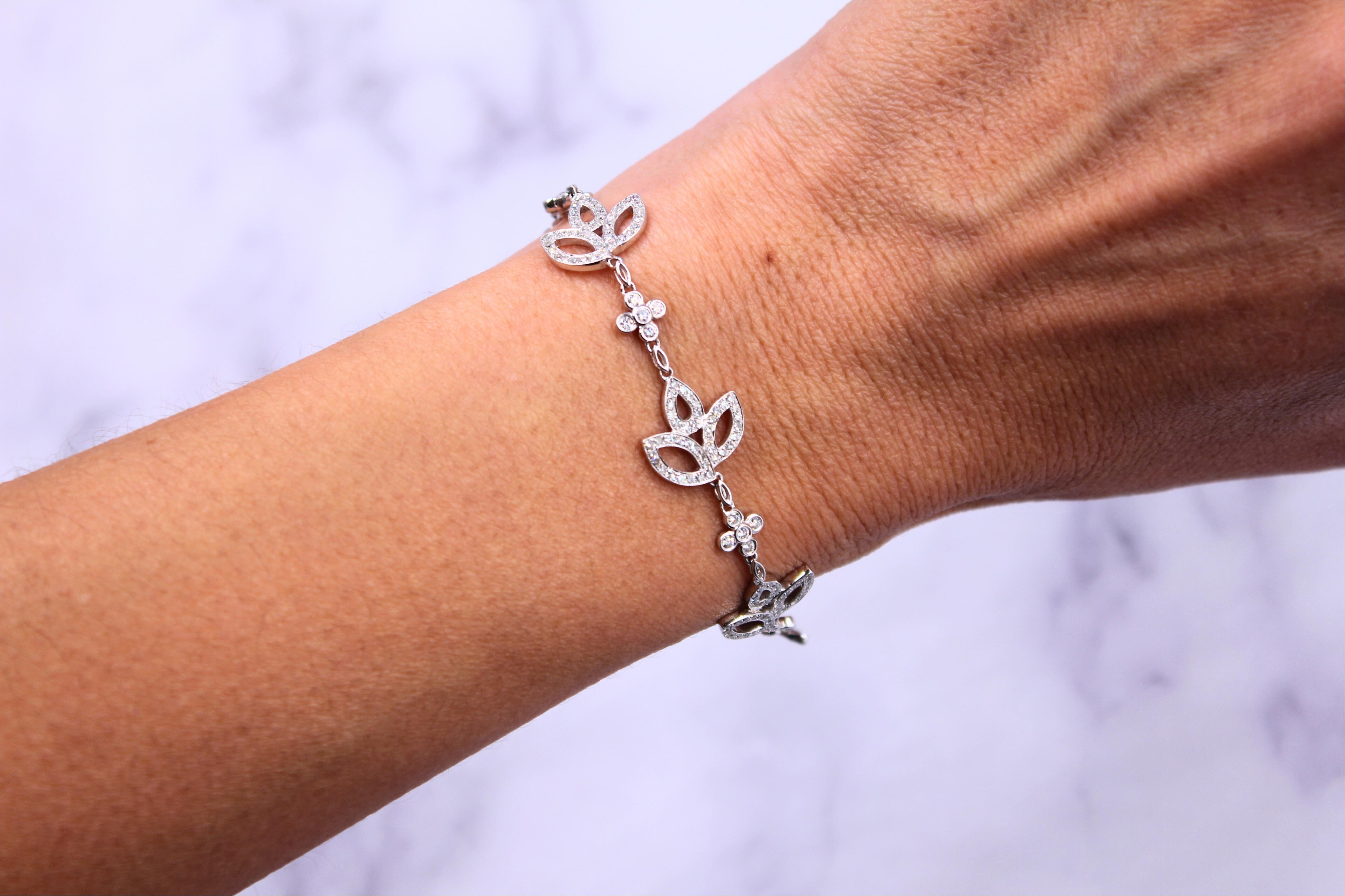 Diamond Pave Leaf Leaves Nature Link Fashion 18 Karat White Gold Chain Bracelet For Sale 2