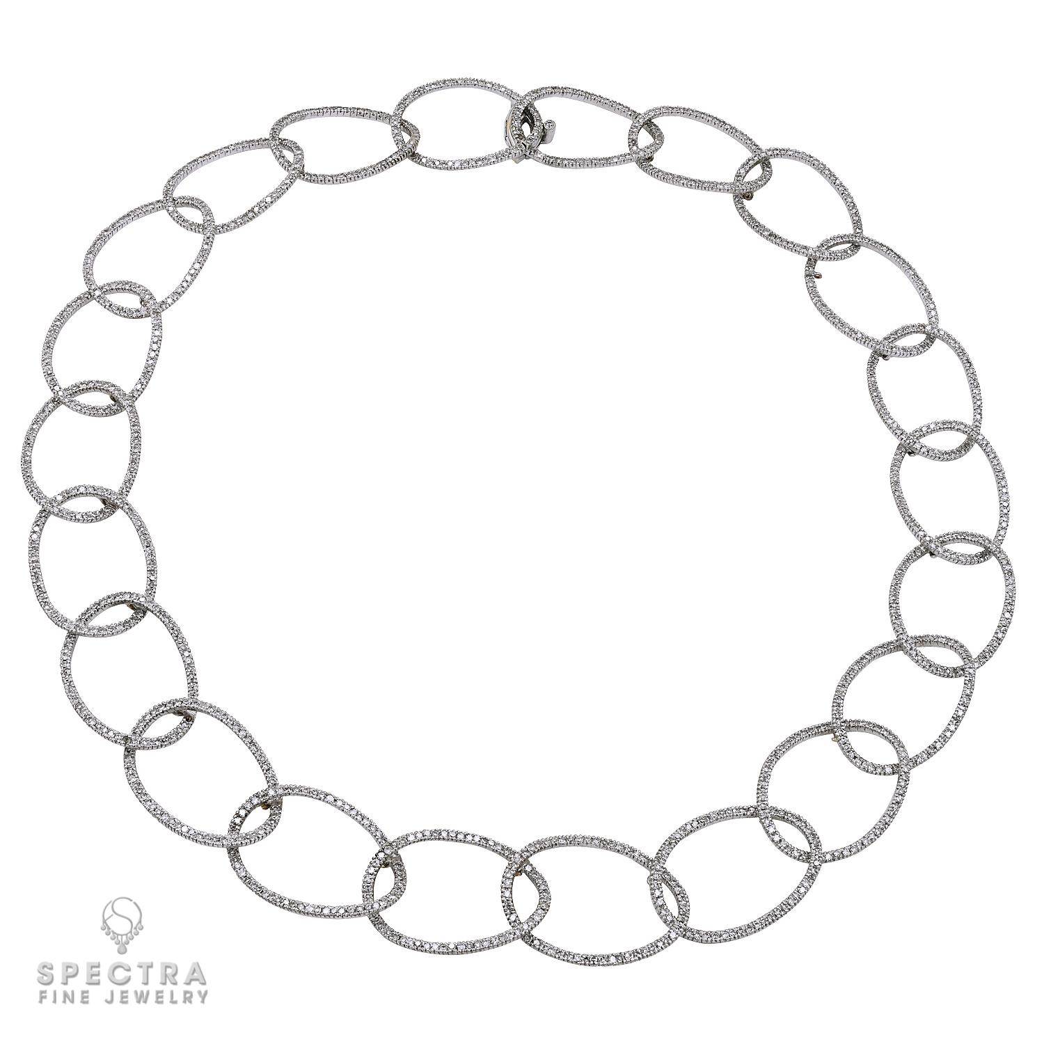 Contemporary Diamond Pave Link Collar Necklace in 18kt Gold For Sale