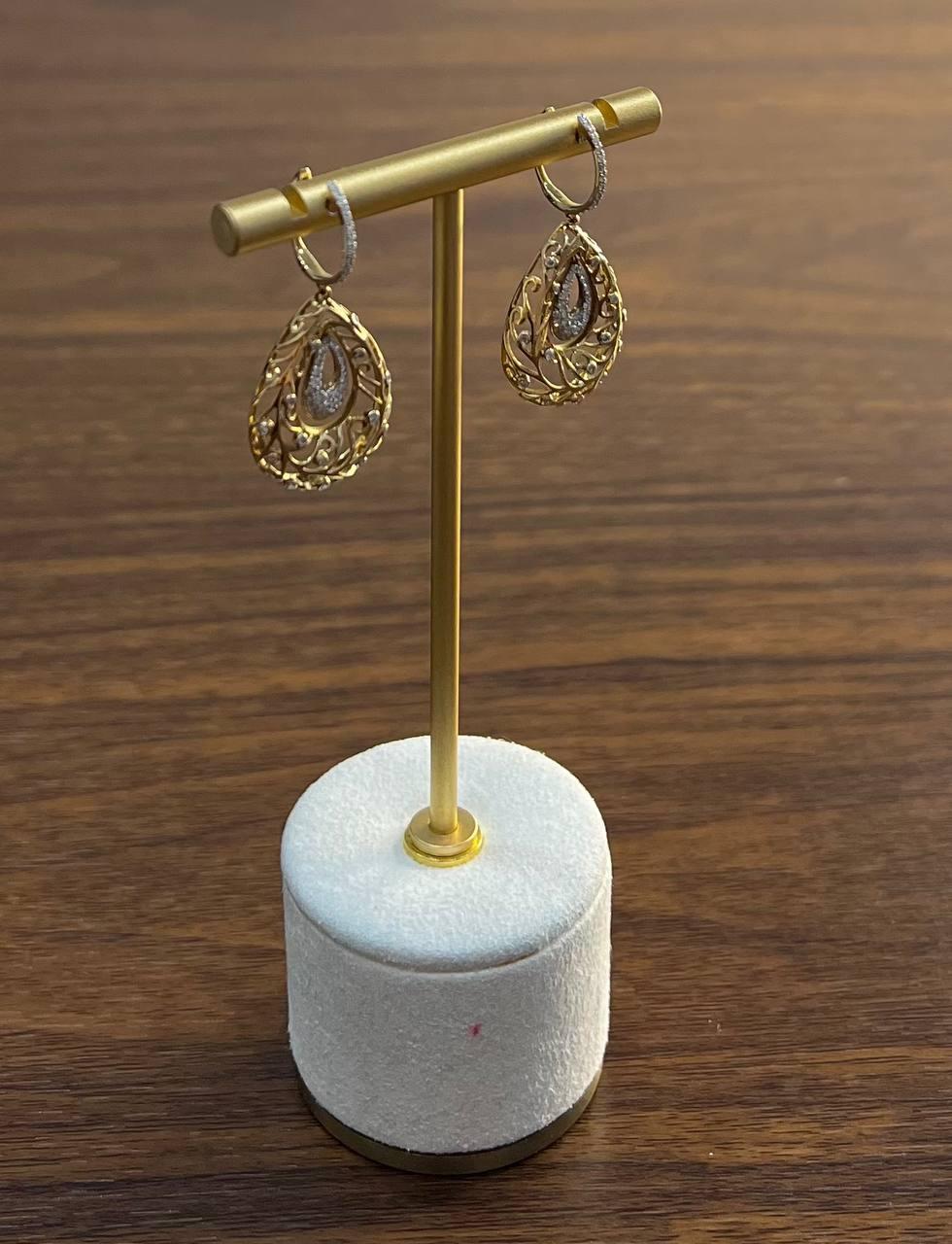 Diamond Pave Natural Floral Inspired Motifs Lattice Branches 14K Gold Earrings In New Condition For Sale In Oakton, VA