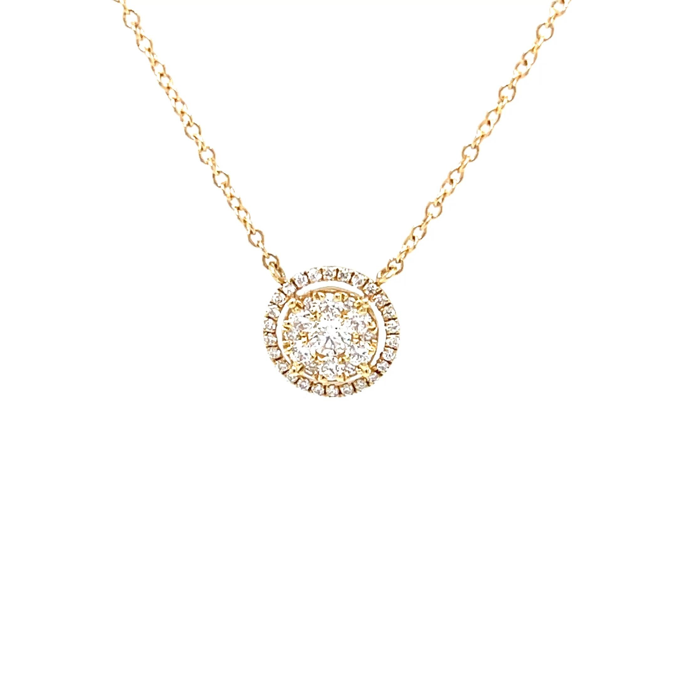 Ce superbe collier de diamants présente des diamants blancs ronds étincelants dans une magnifique monture 