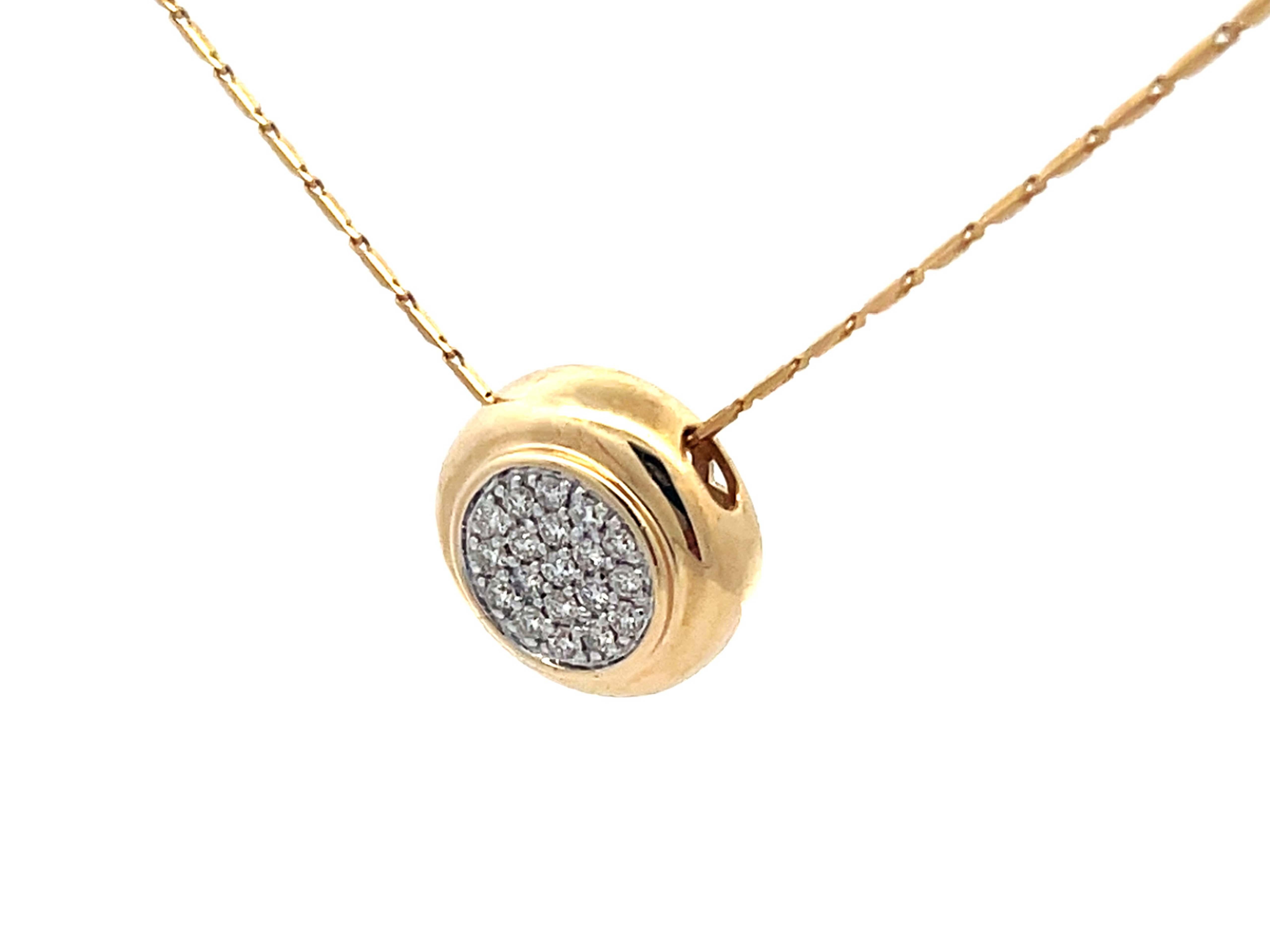 Brilliant Cut Diamond Pave Round Necklace in 14k Yellow Gold For Sale