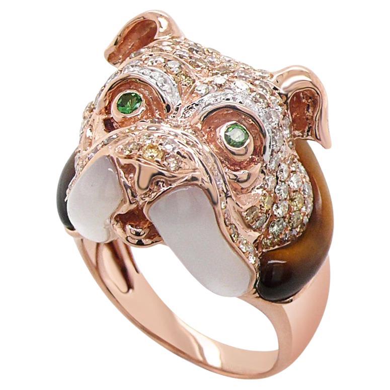 Anello con pavé di diamanti e madreperla bianca per animali Bulldog Puppy in oro rosa 18 carati in vendita