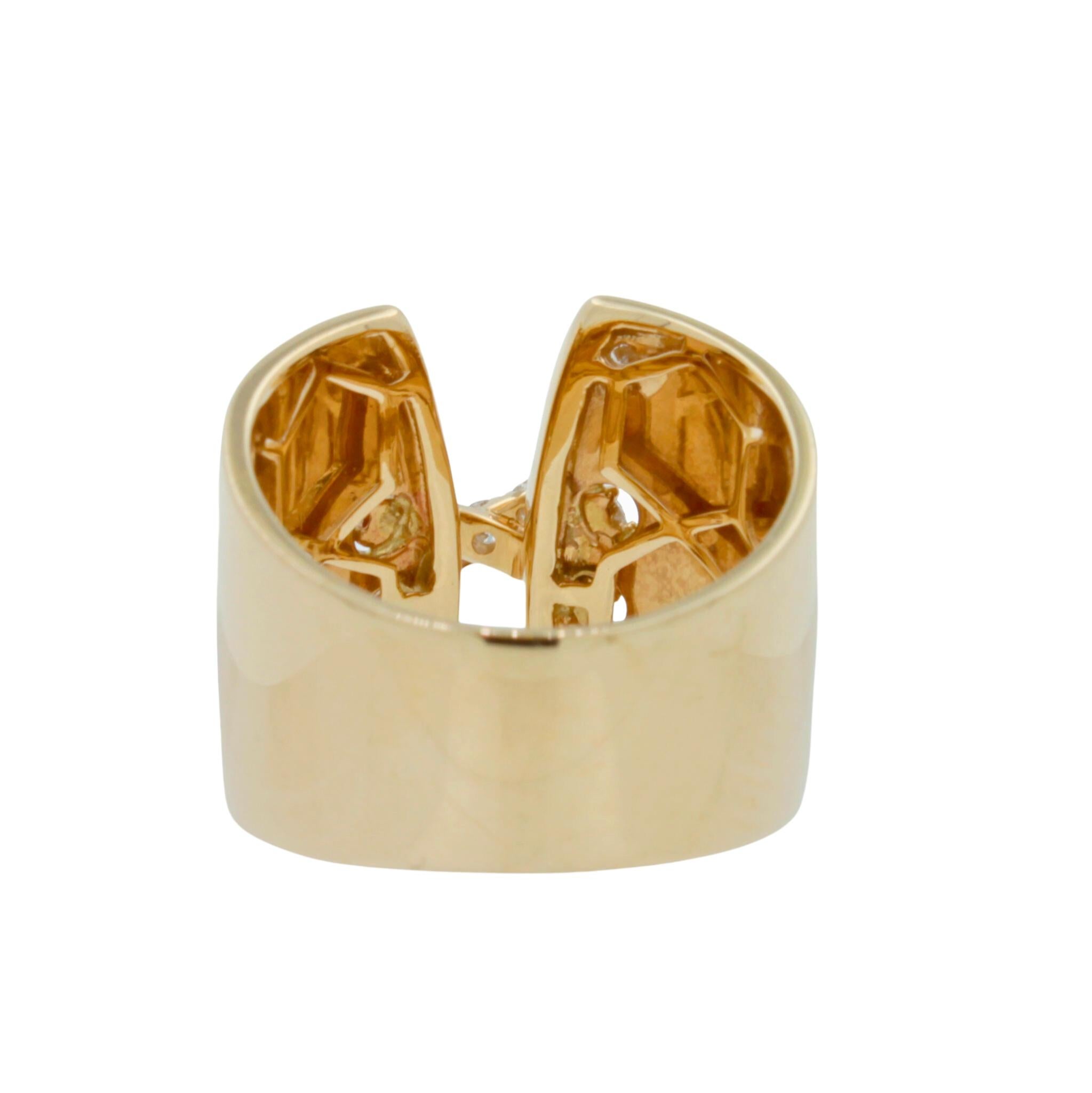 Diamant Pave Breiter X Kreuz Chunky Cocktail Siegelband 14 Karat Gelbgold Ring im Zustand „Neu“ im Angebot in Oakton, VA