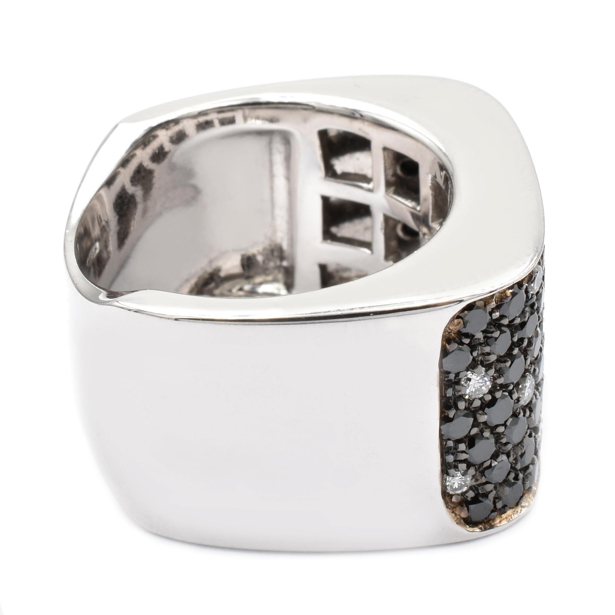 Women's Diamond Paveè Black and White Gold Square Ring Made in Italy