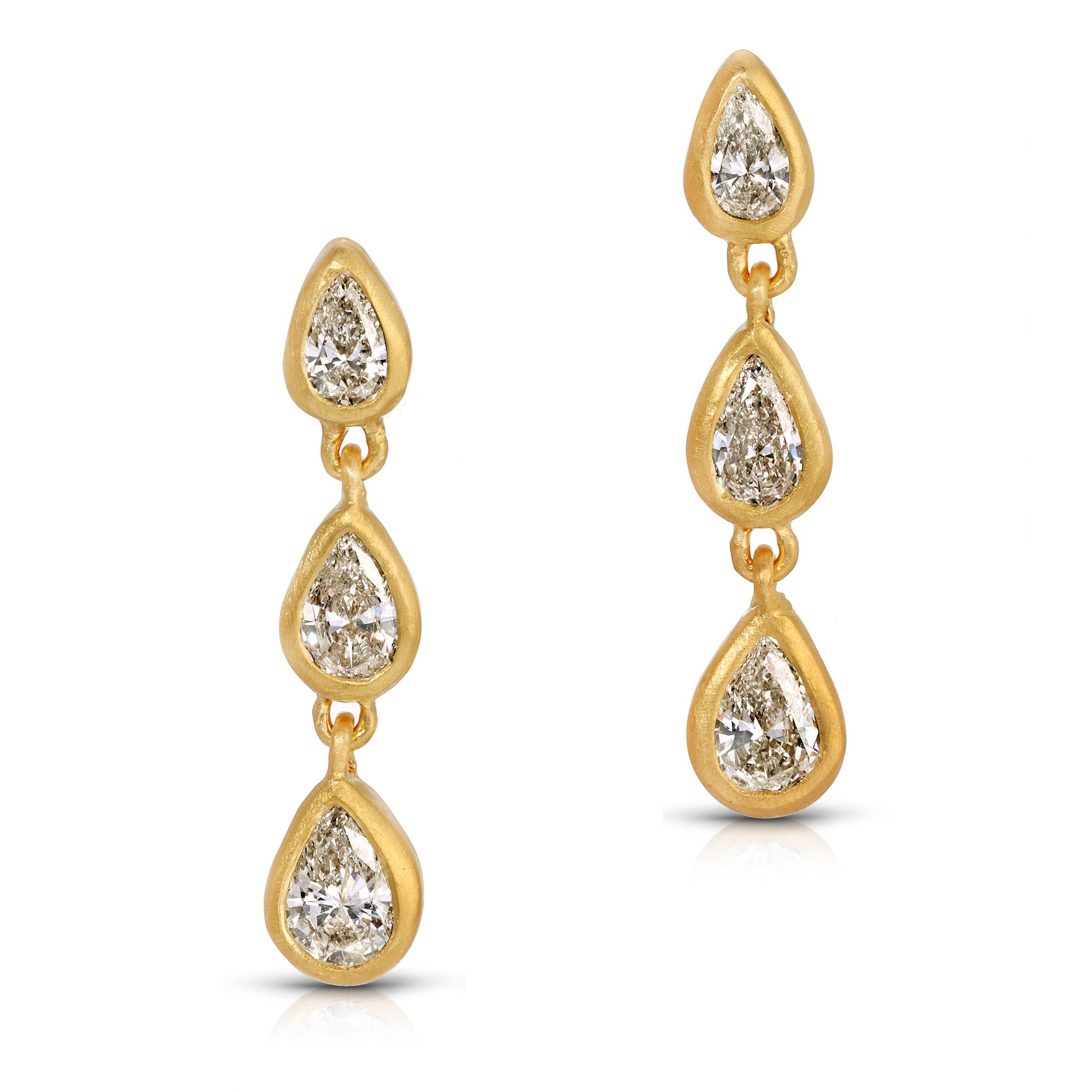 gold pear drop earrings