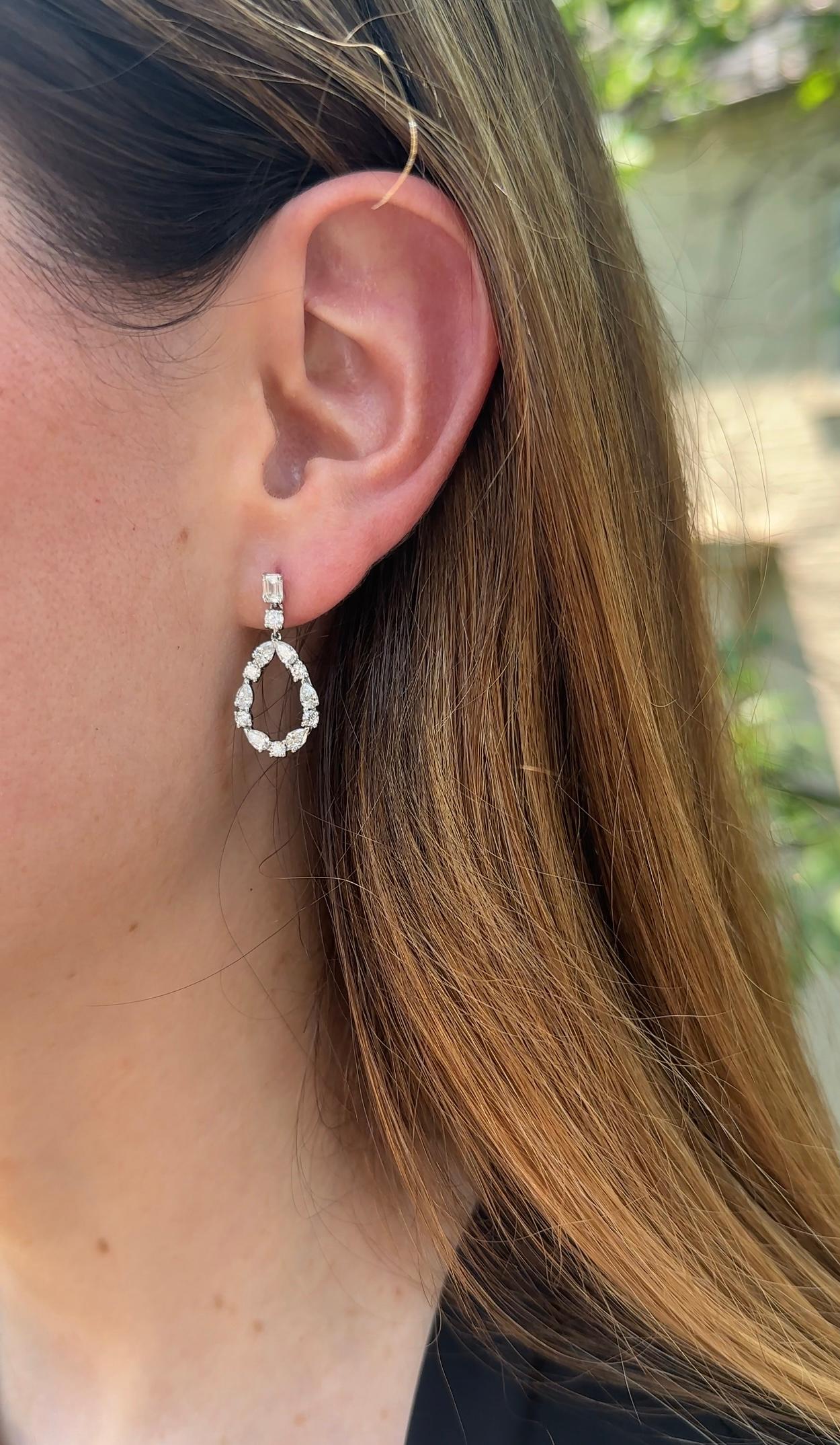 Diamond Pear Cut-Out Earrings In New Condition For Sale In New York, NY