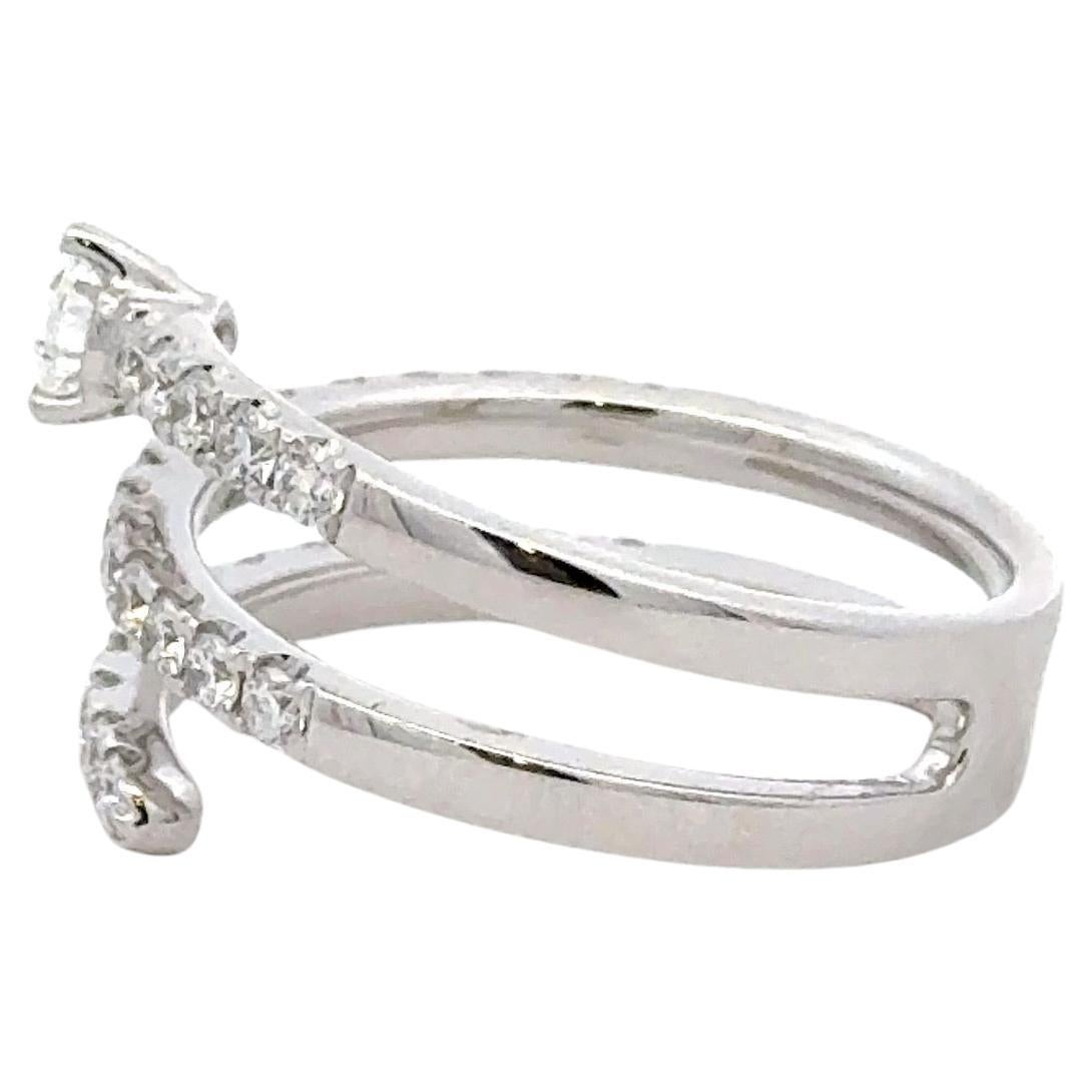 Diamant Birne Form & Runde Brillant Drei Row Ring 1,02 Karat 18KT Weißgold (Rundschliff) im Angebot