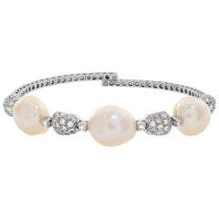 Diamond pearl 18k white gold bangle