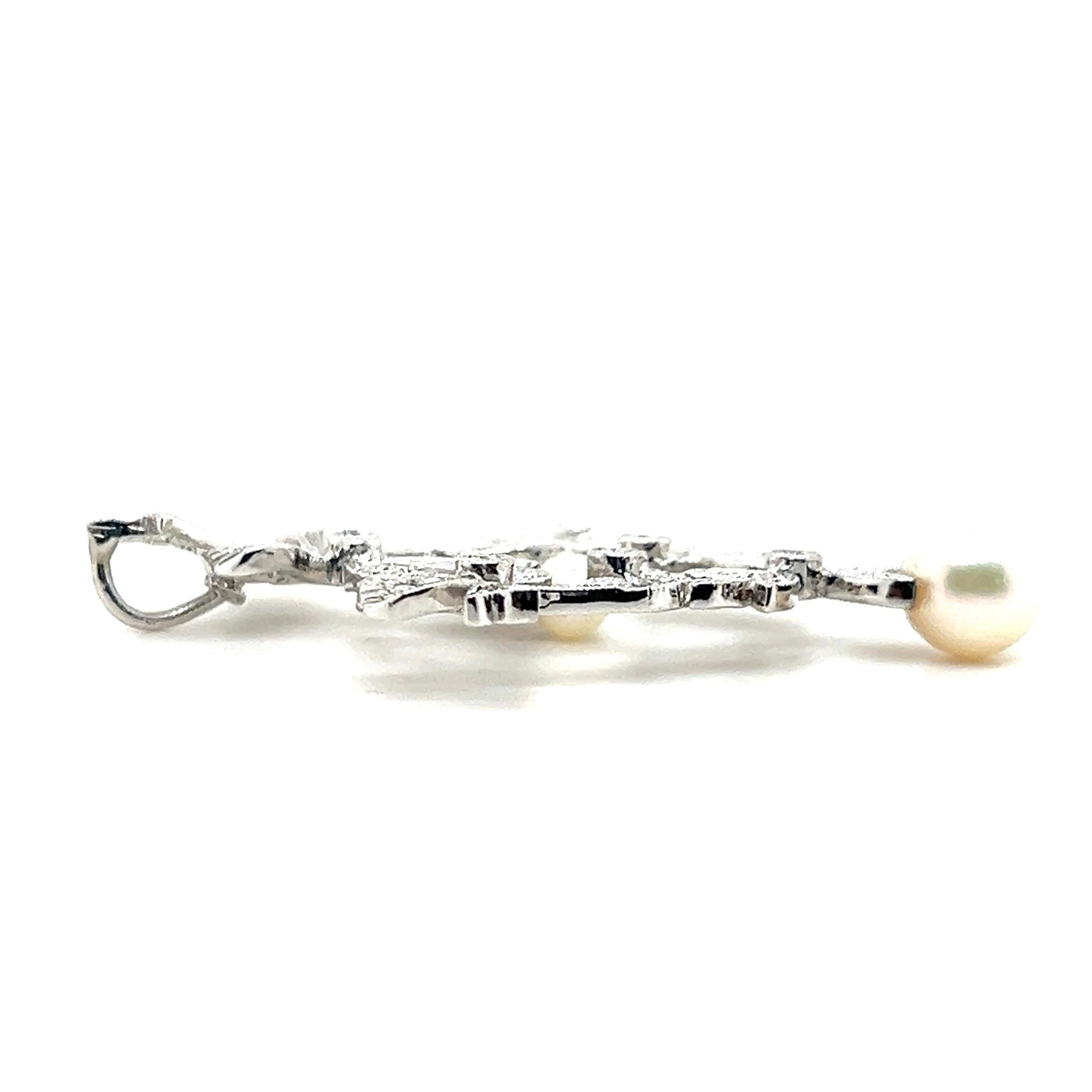 Taille brillant Pendentif de reproduction édouardienne en diamant, perle et or blanc 18k en vente