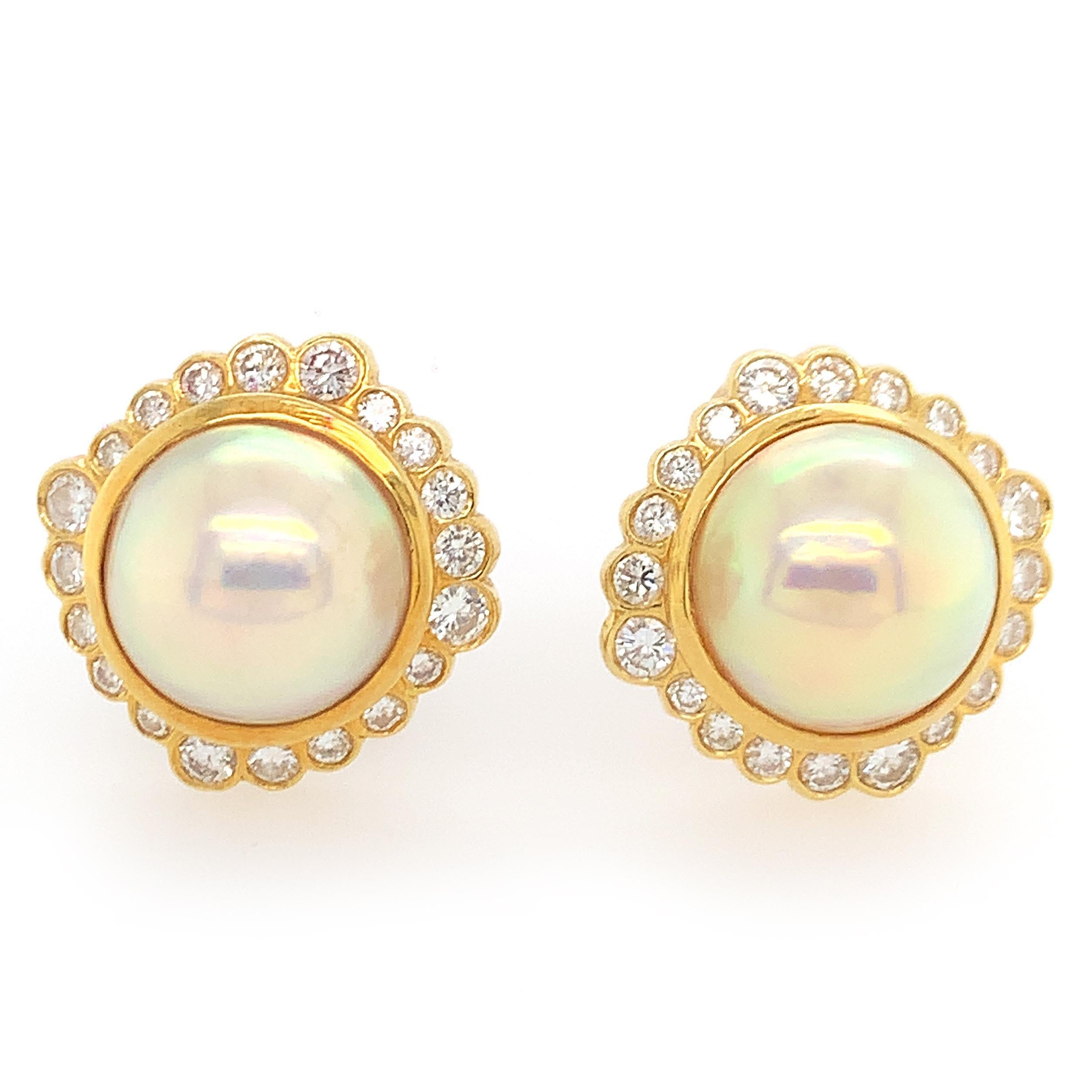 Taille ronde Boucles d'oreilles perles diamantées en vente