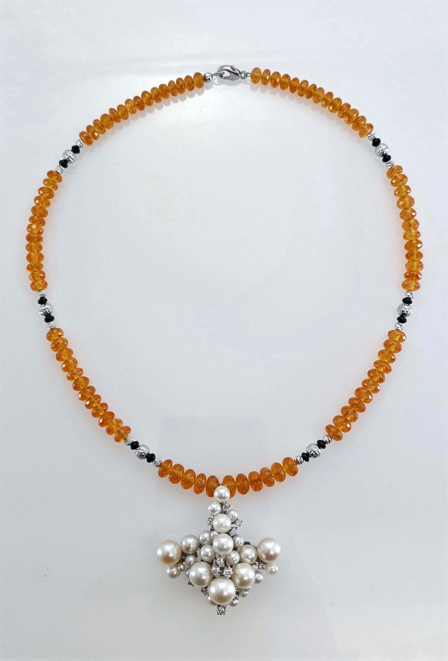 Diamant-Perlen-Anhänger mit Mandarine Granat, schwarzem Spinell und 18kt Weißgold im Zustand „Gut“ in Kirschweiler, DE