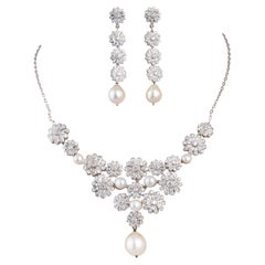 Diamond Pearl Set in 18k Gold