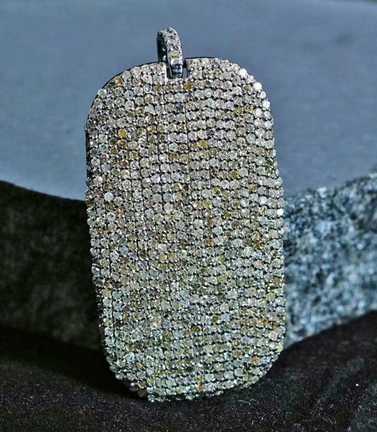Ciondolo con diamante in argento 925 Gioielli con diamante Unisex Collana Design/One.

Metallo di base
Argento
Certificazione
925 con marchio di fabbrica
Colore della pietra principale A. Stone
Bianco
Metallo
Argento
Forma della pietra principale A.
